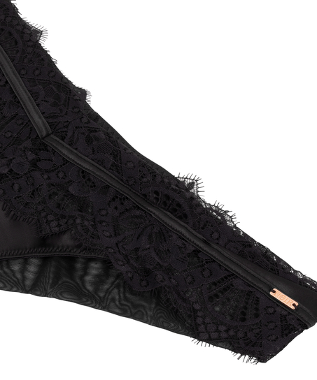 Zoe Brazilian, Black