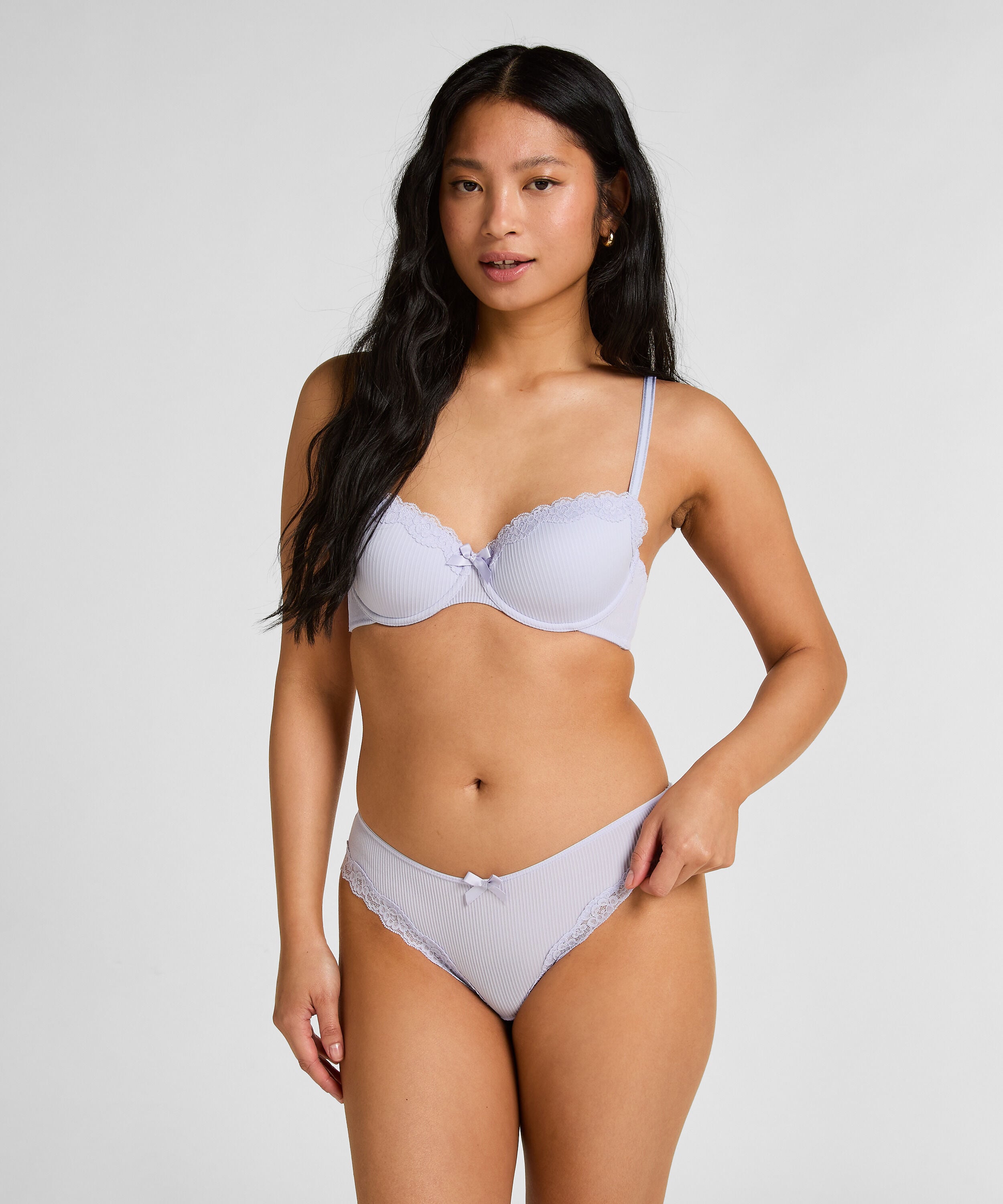 Lola Brazilian