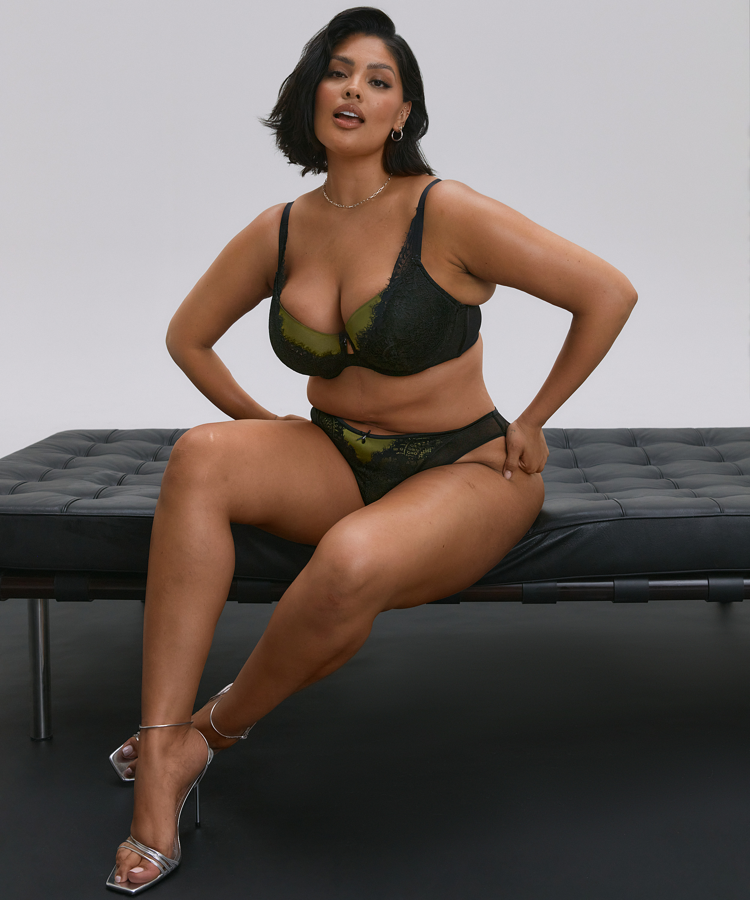 Mirabella Brazilian, Black, main