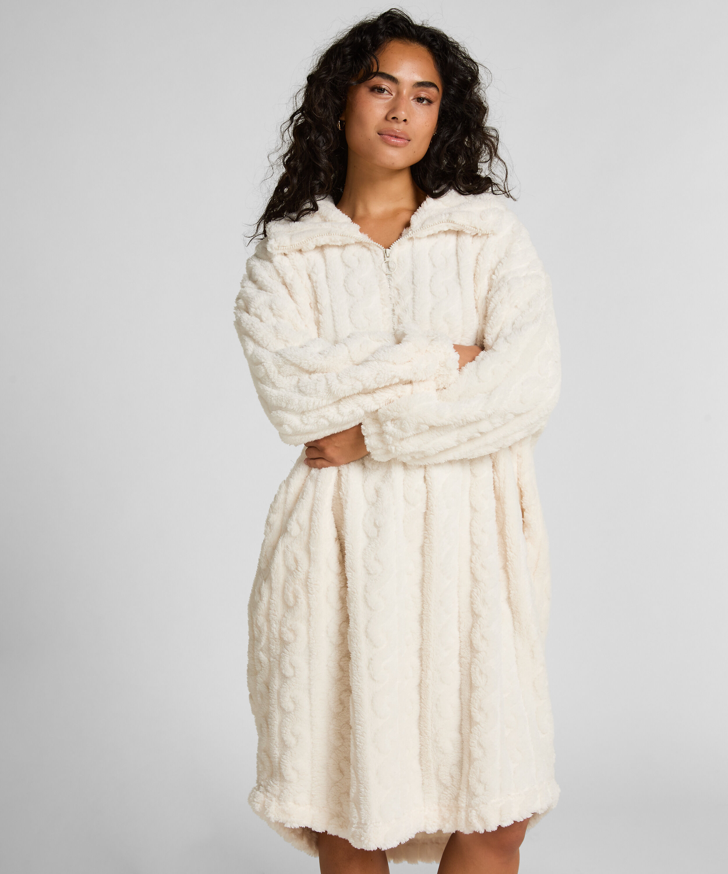 Poncho Cable Fleece