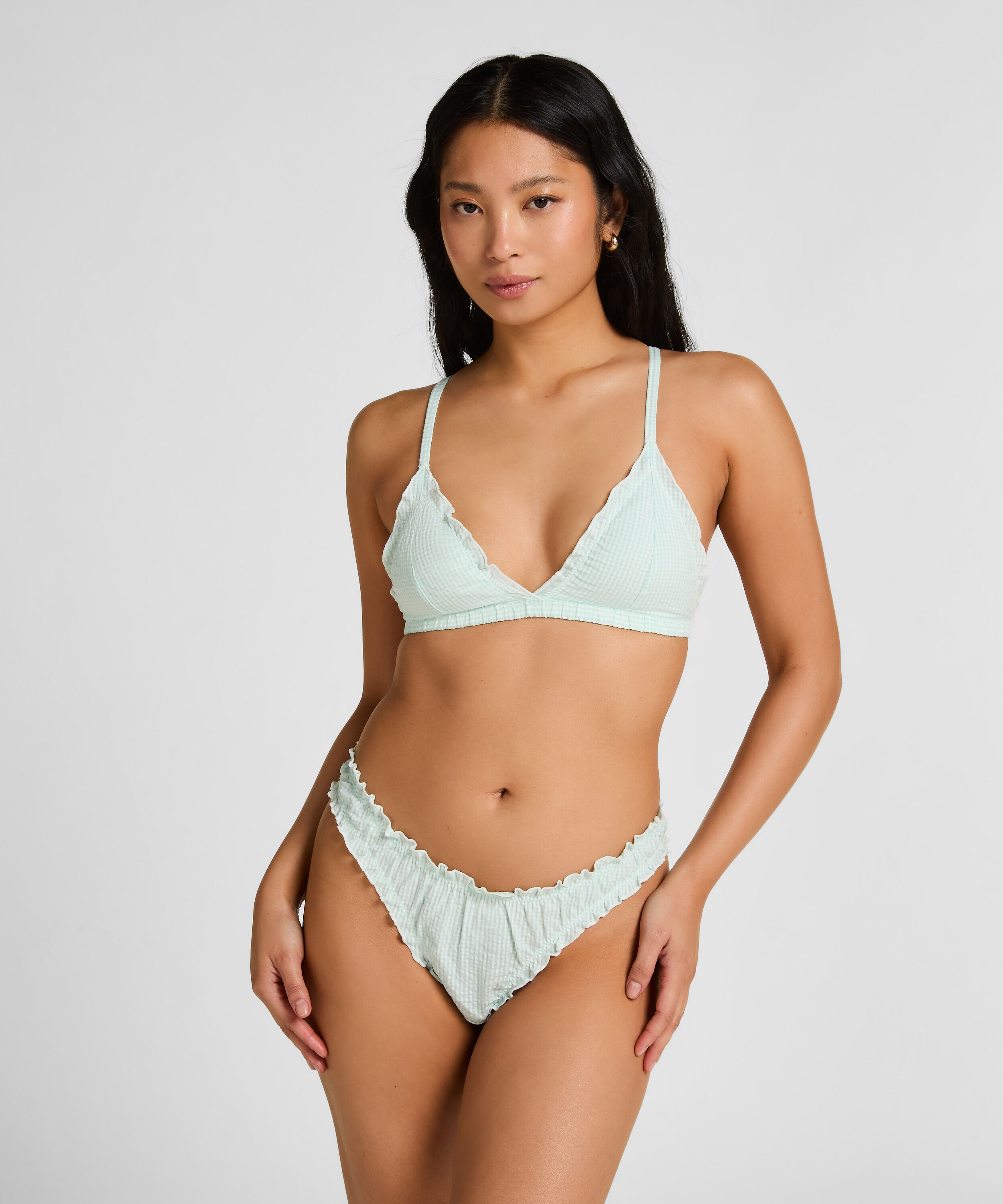 Mia Thong, Blue Mia Thong, Blue