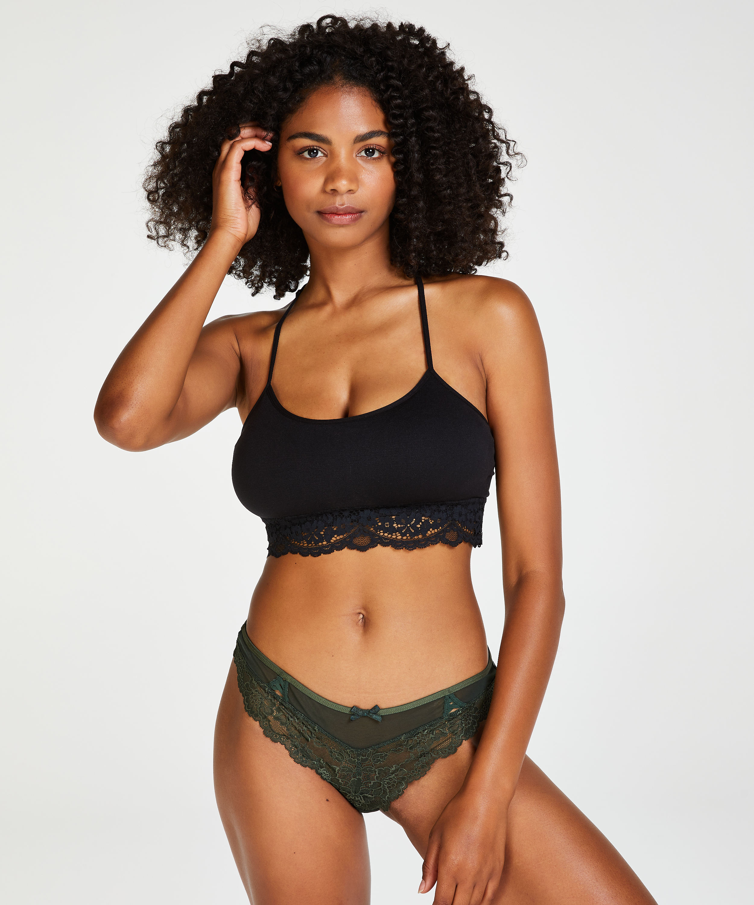 Mona Brazilian, Green, main