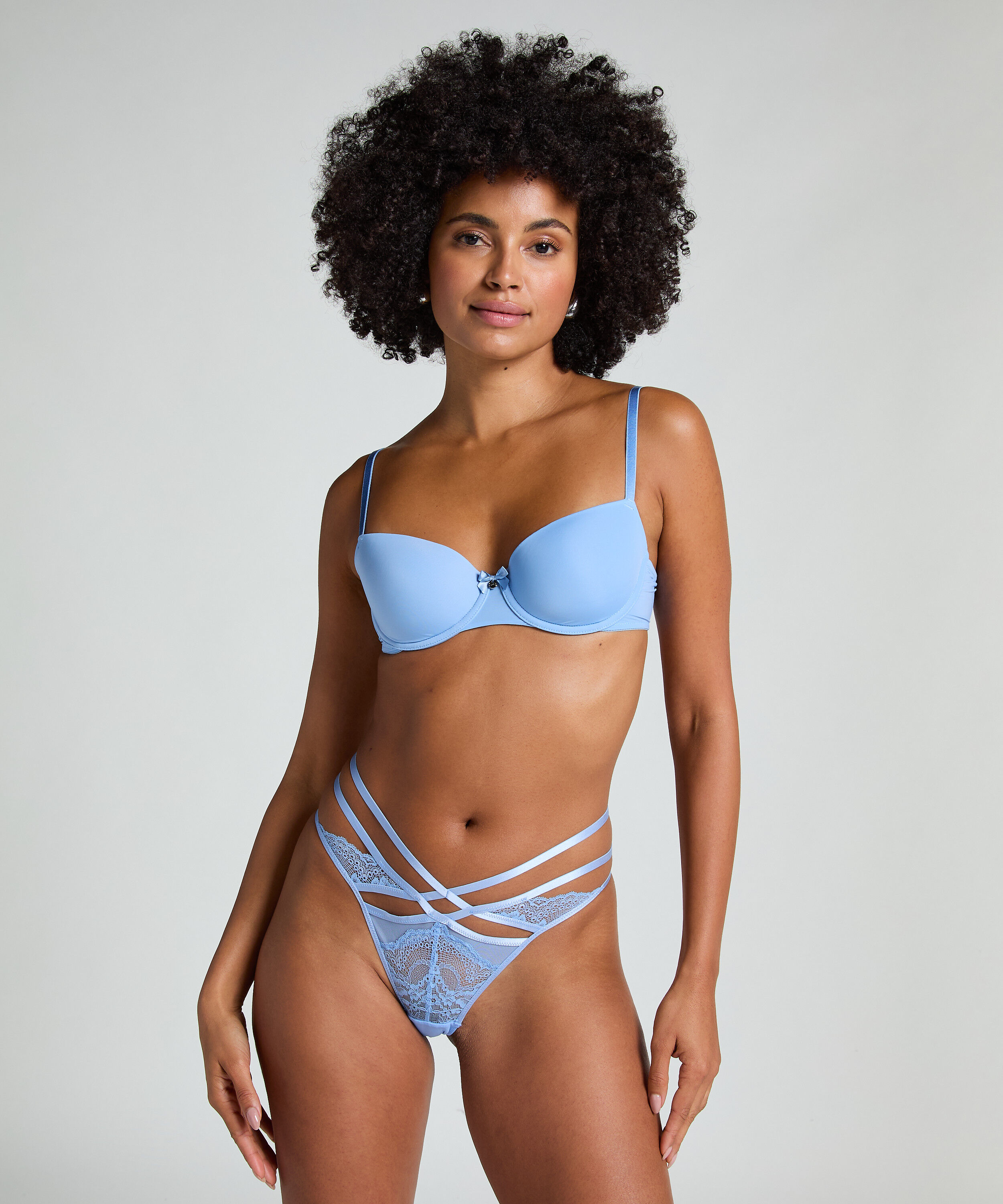 Janine Thong, Blue