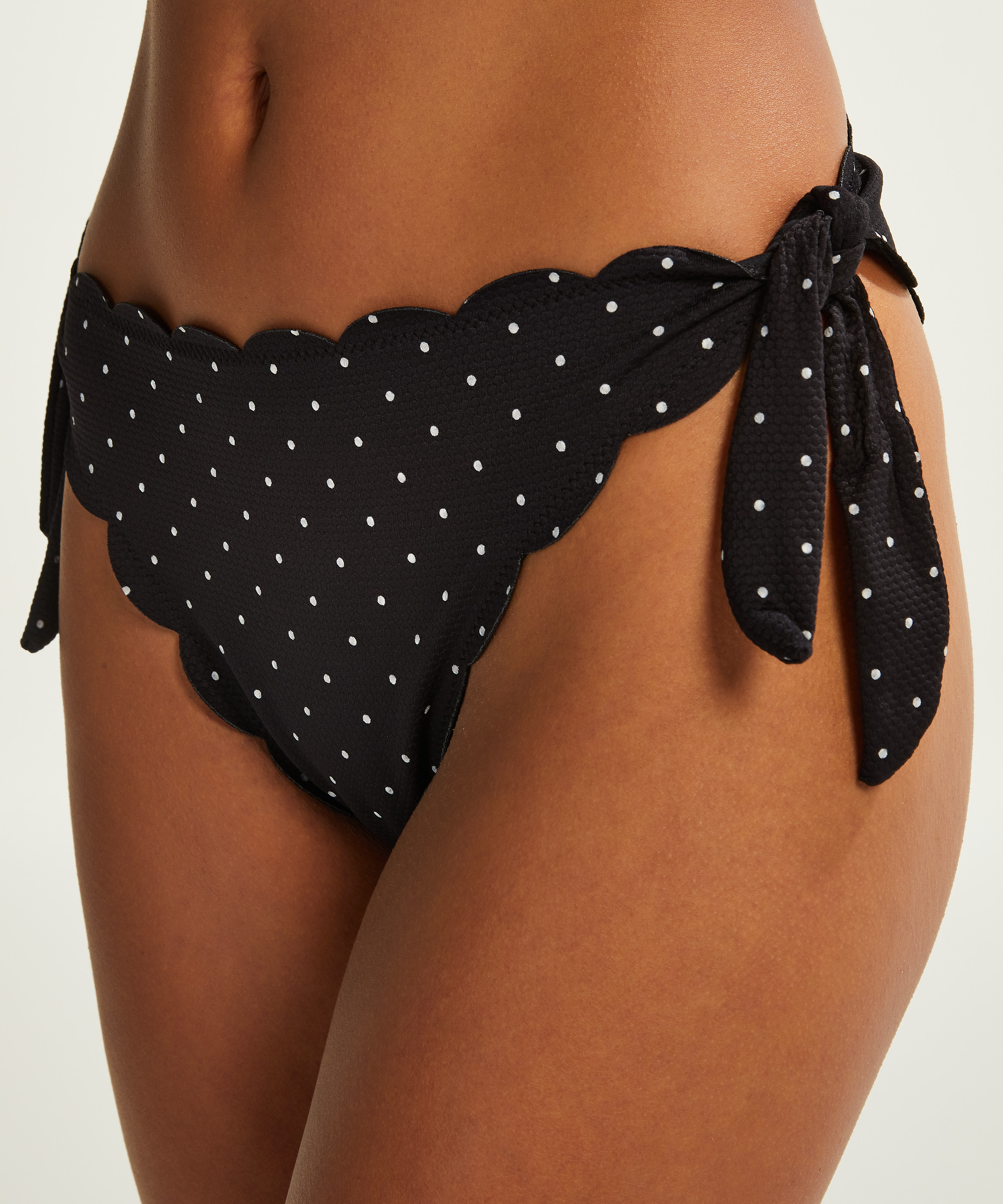 Scallop Dot cheeky bikini bottoms, Black, main