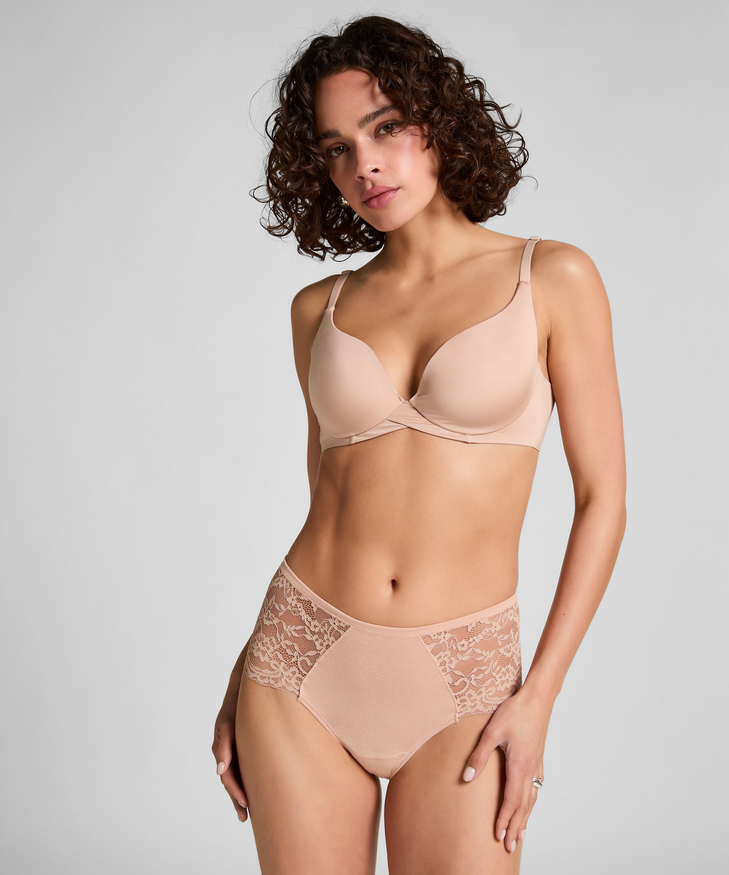 Mid Waisted Knickers Superslip Lace, Beige Mid Waisted Knickers Superslip Lace, Beige