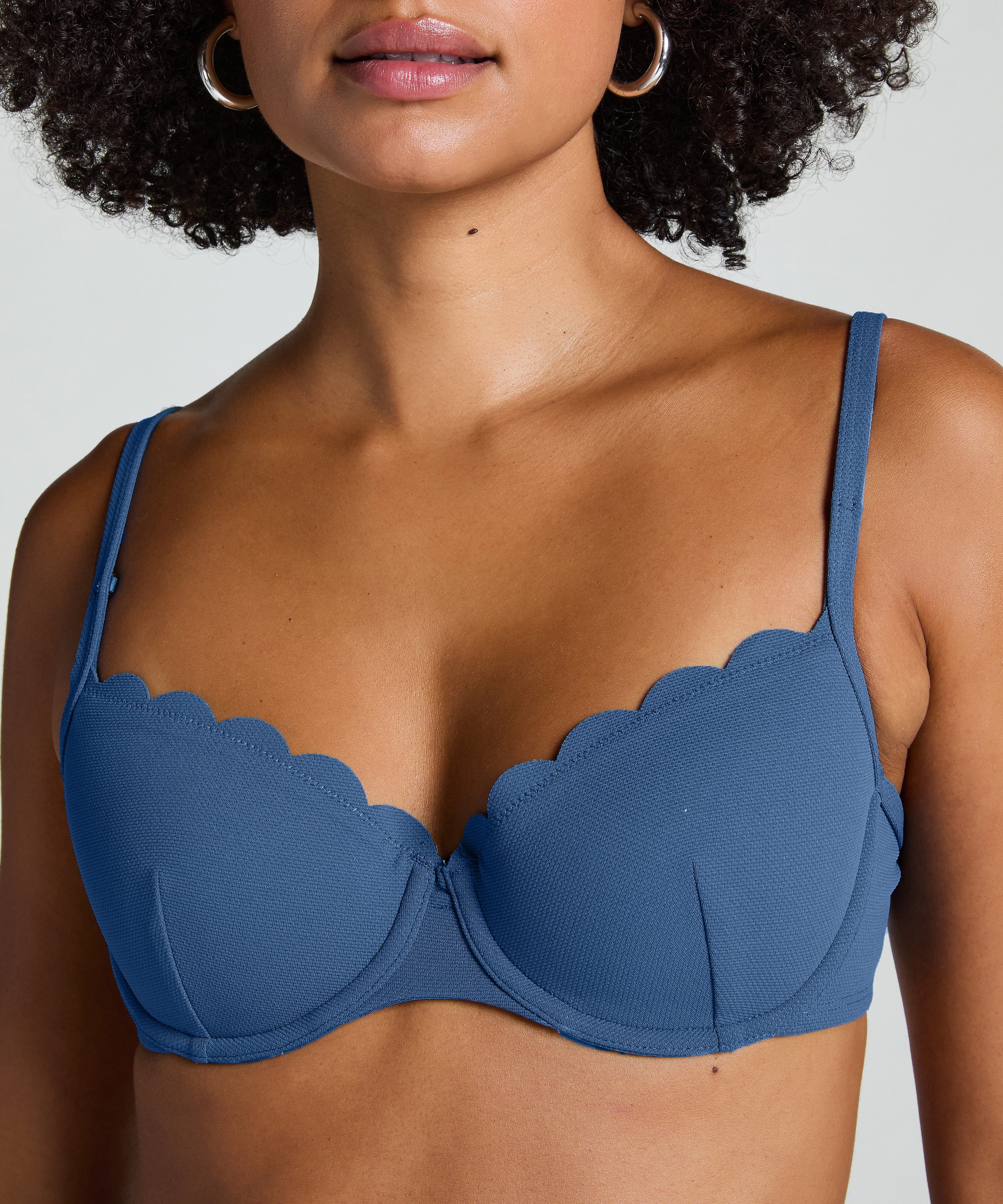 Scallop Padded Underwired Bikini Top, Blue, main