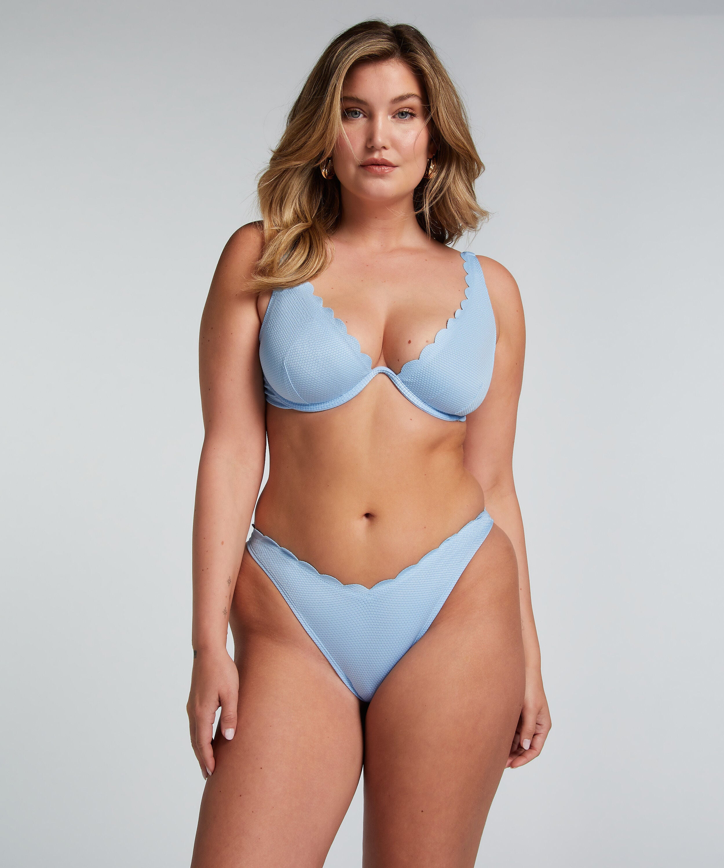 Scallop High-Leg Bikini Bottoms, Blue Scallop High-Leg Bikini Bottoms, Blue