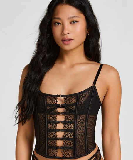 Kristina Bustier, Black