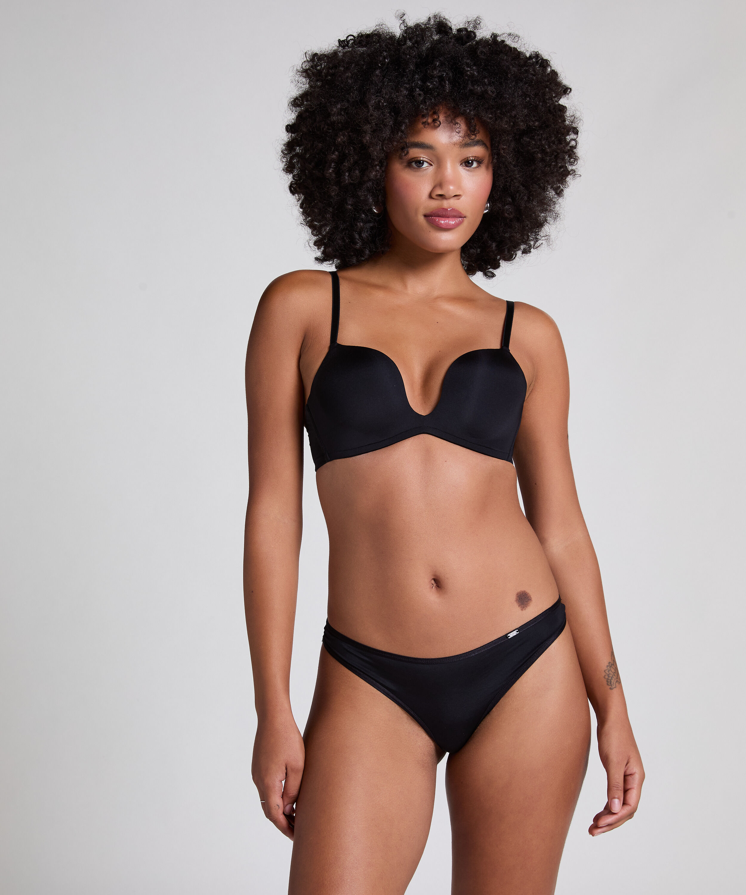 Deep-V Padded Underwired Push-Up Bra