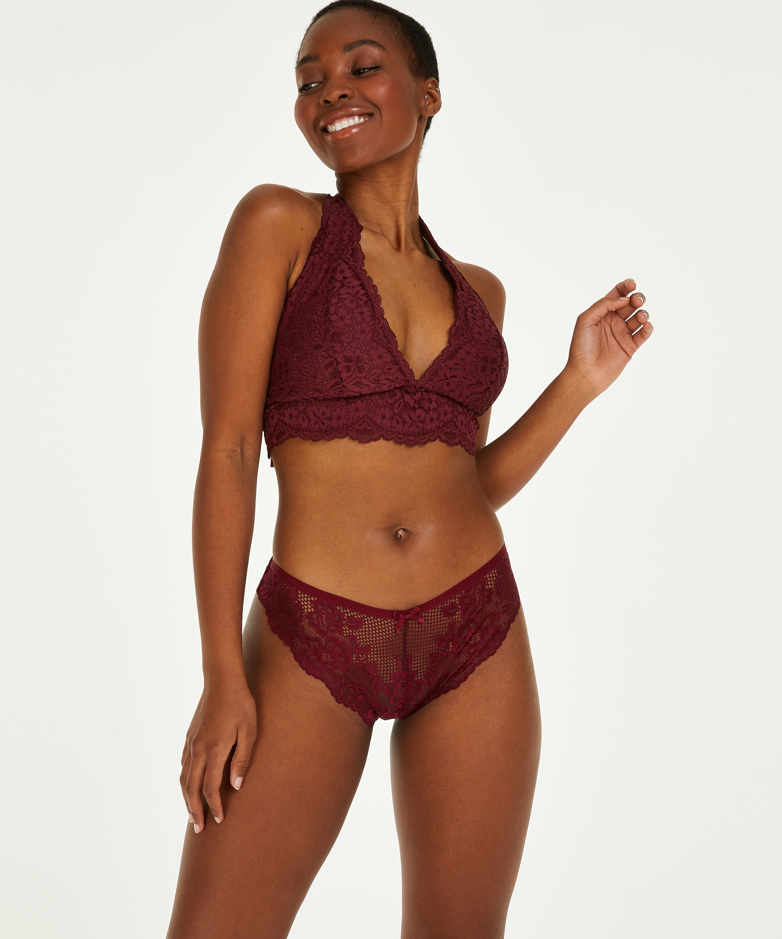 Bianca Brazilian, Red, main