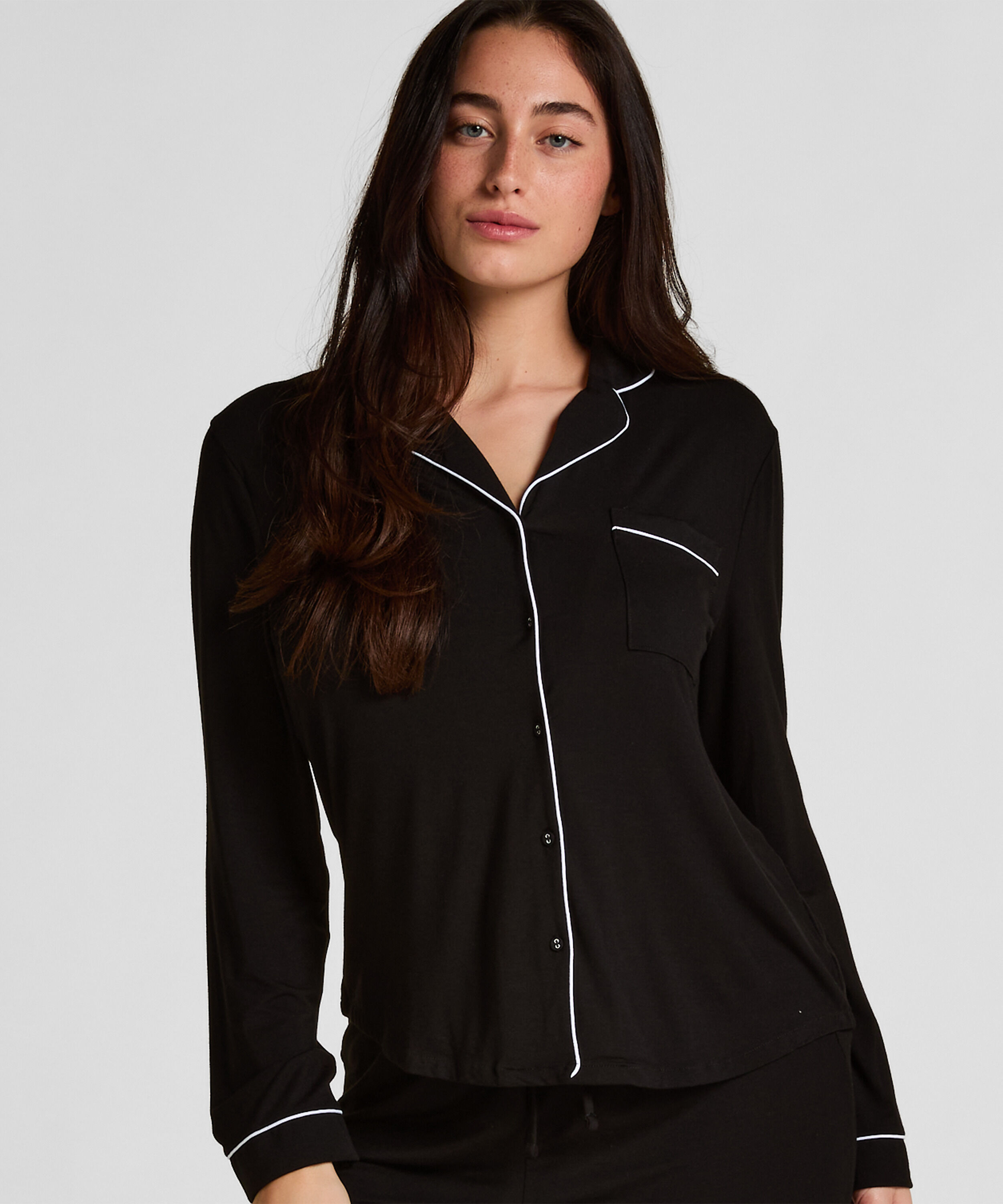 Essential Jersey Long-Sleeved Jacket, Black Essential Jersey Long-Sleeved Jacket, Black