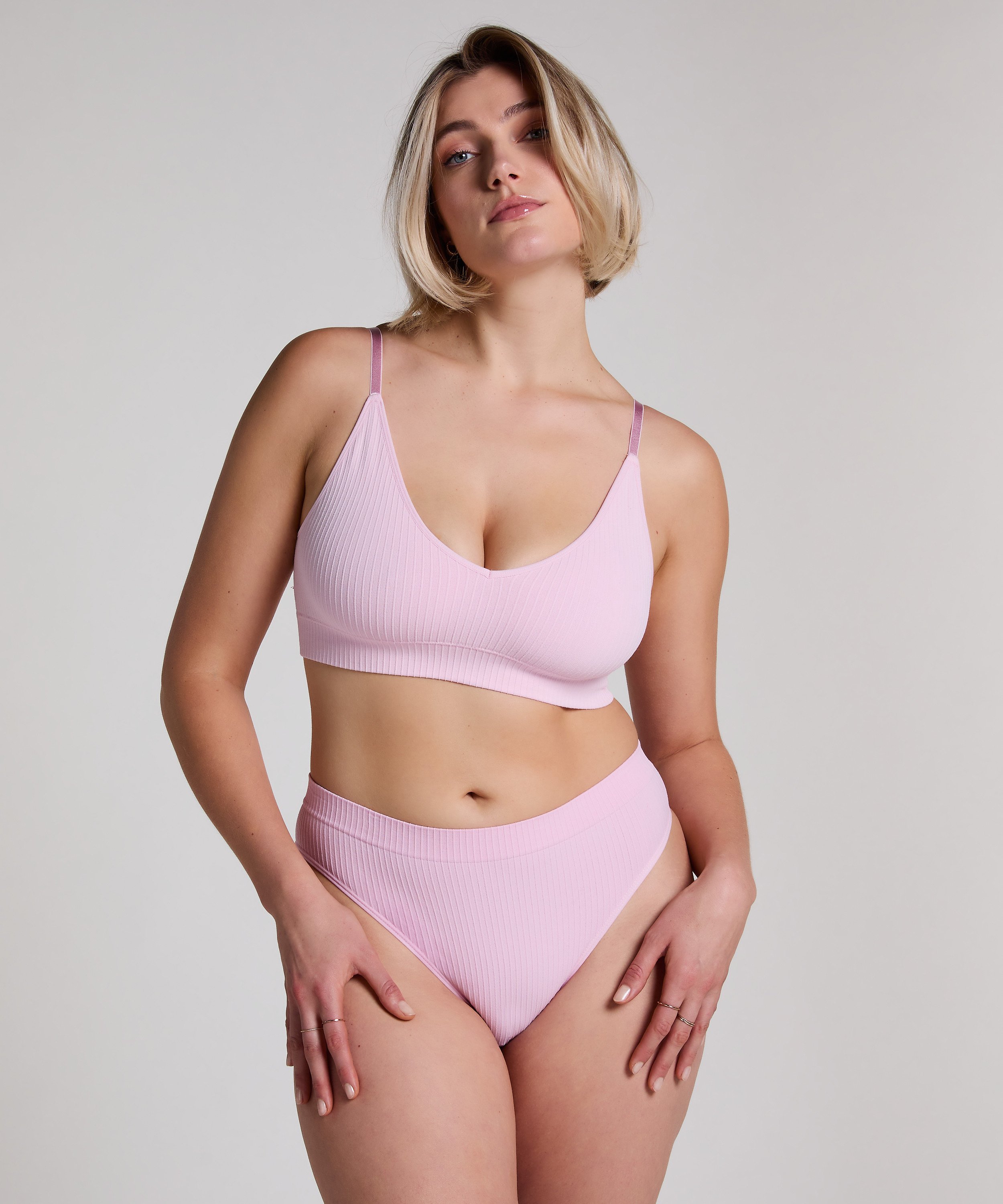 Dianne Bralette, Pink, main