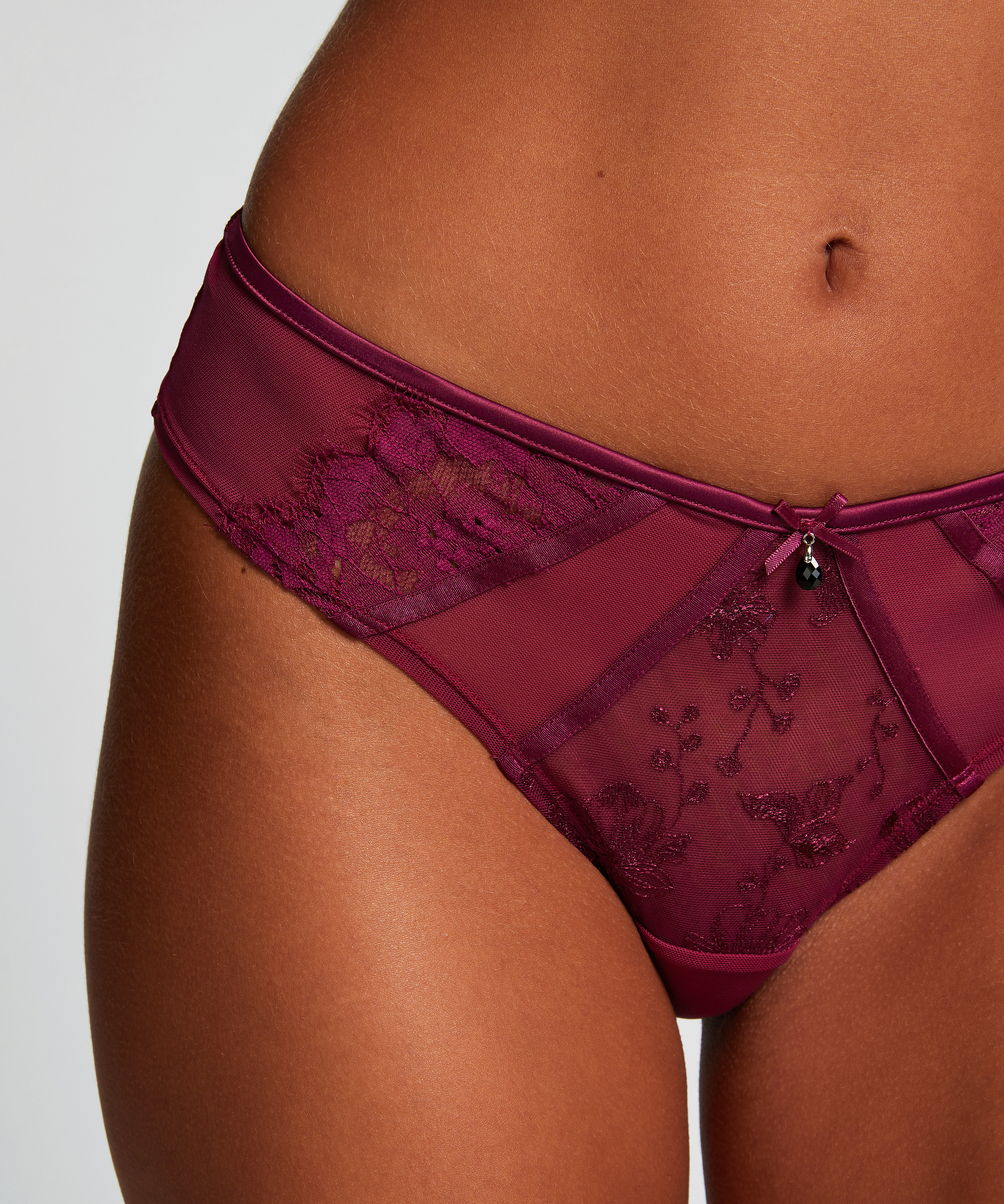 Sia Brazilian, Purple, main