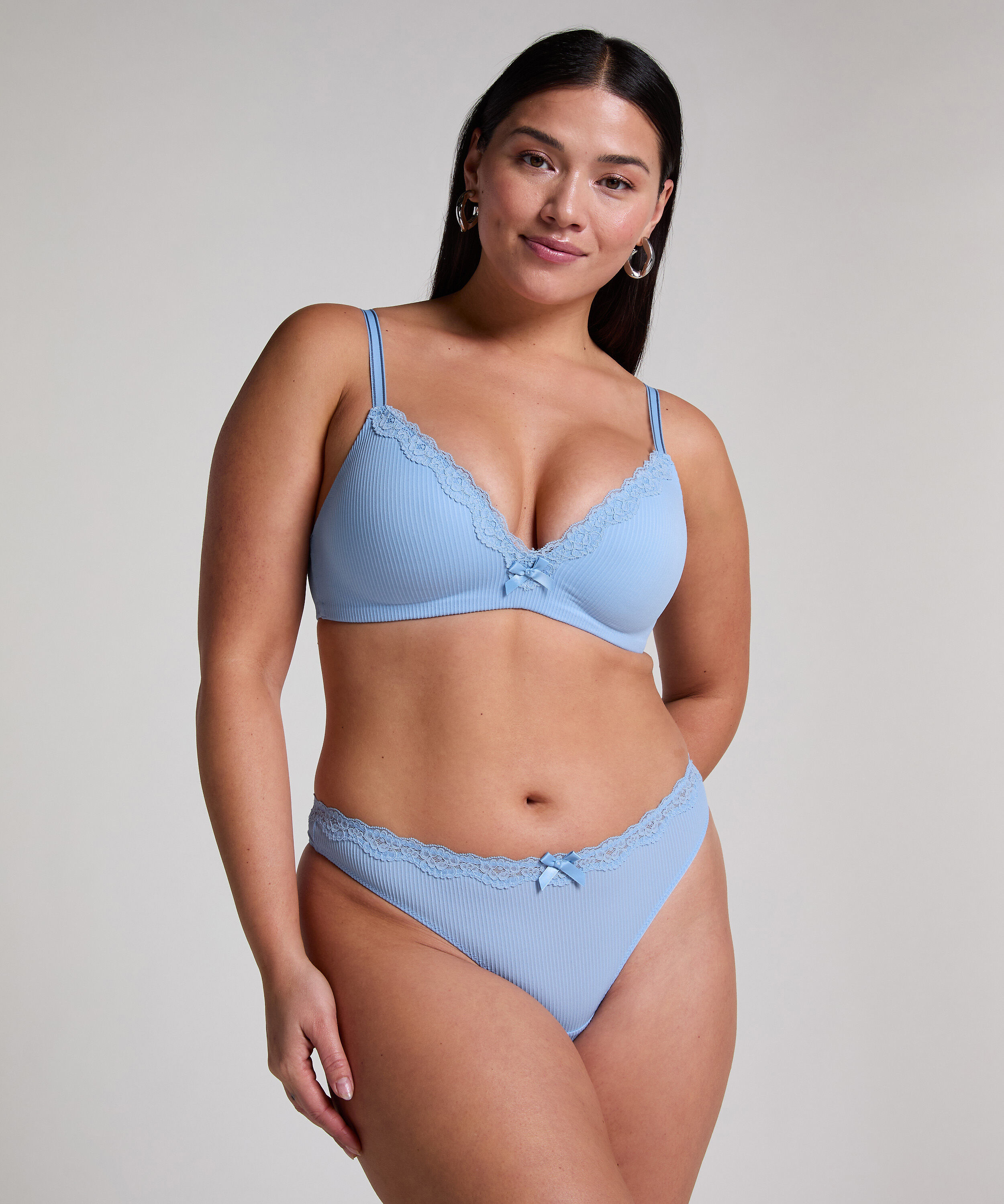 Lola Thong, Blue Lola Thong, Blue