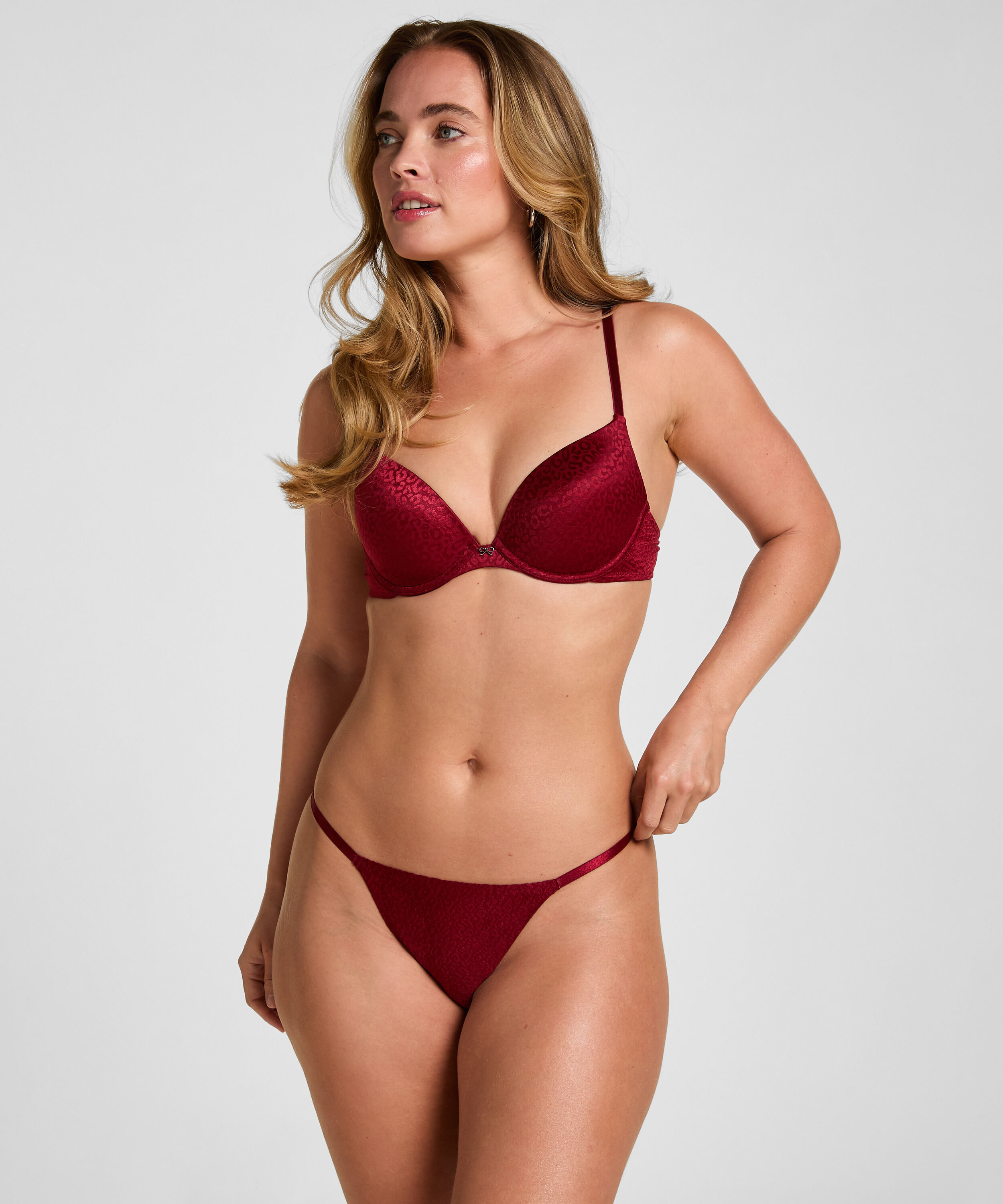 Thong Jackie, Red Thong Jackie, Red