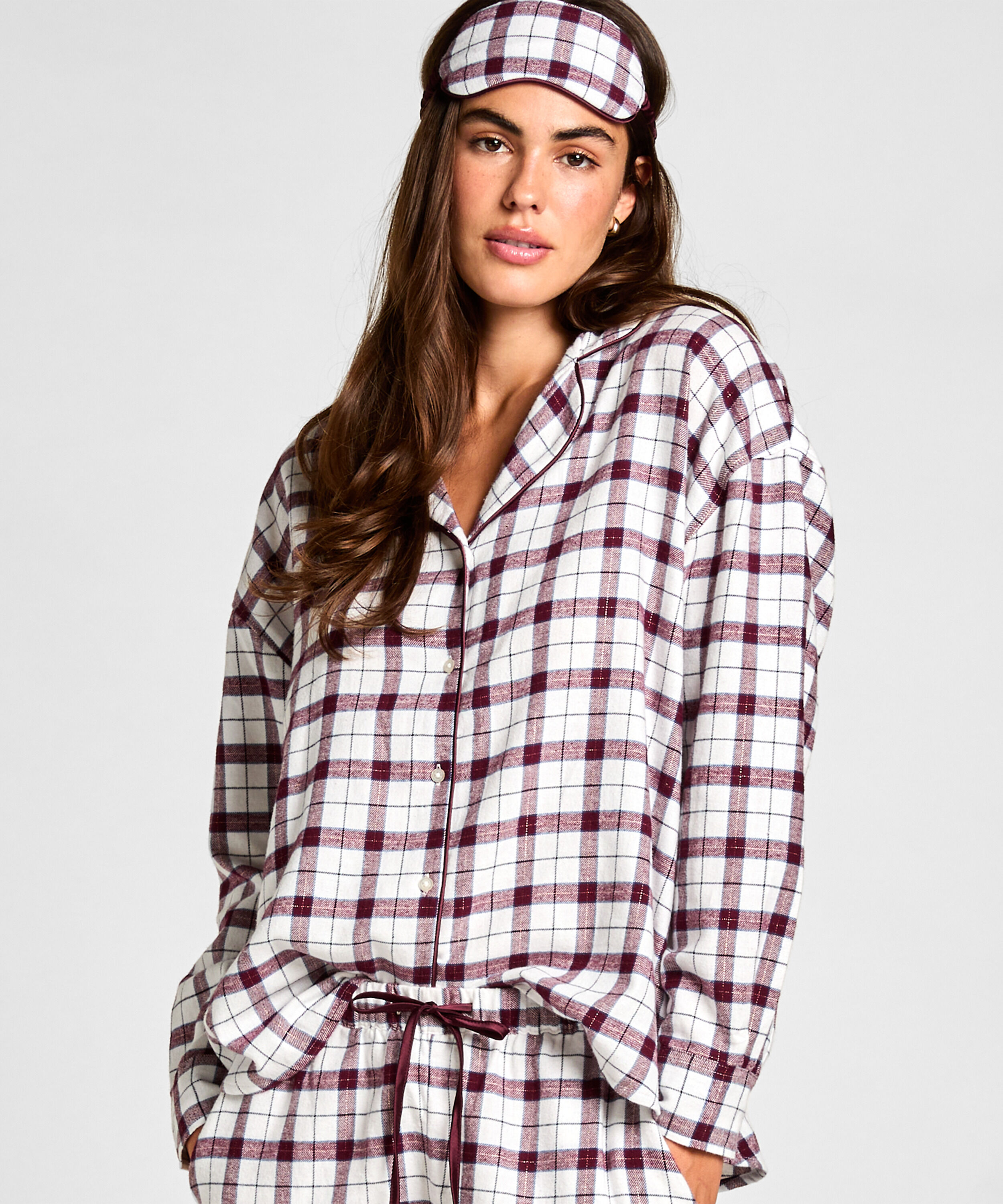 Pyjama Set with Eyemask, White