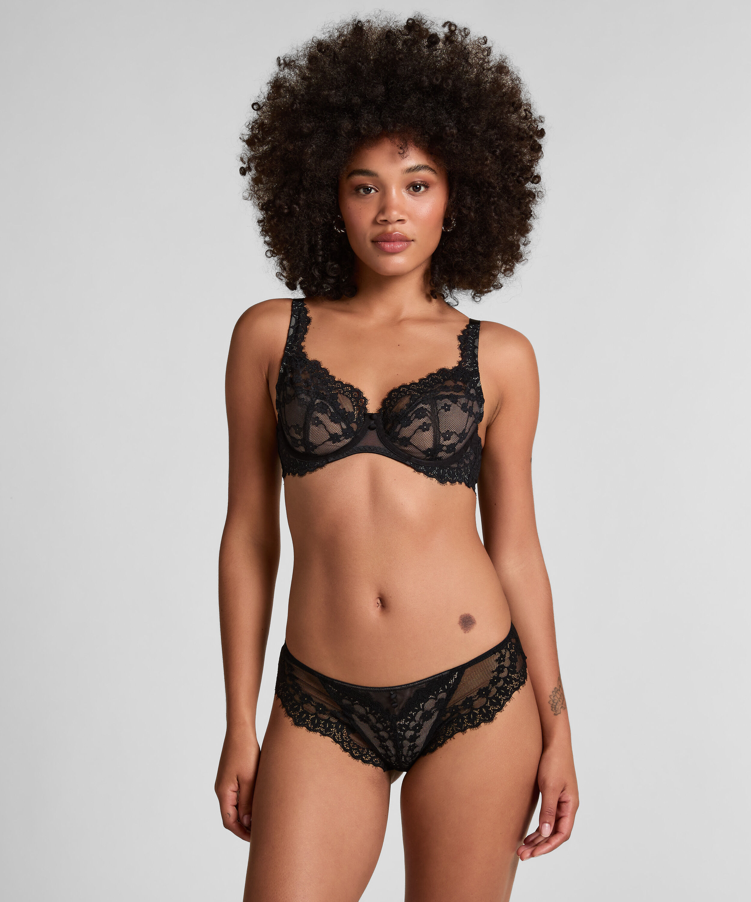 Daisy Brazilian, Black Daisy Brazilian, Black