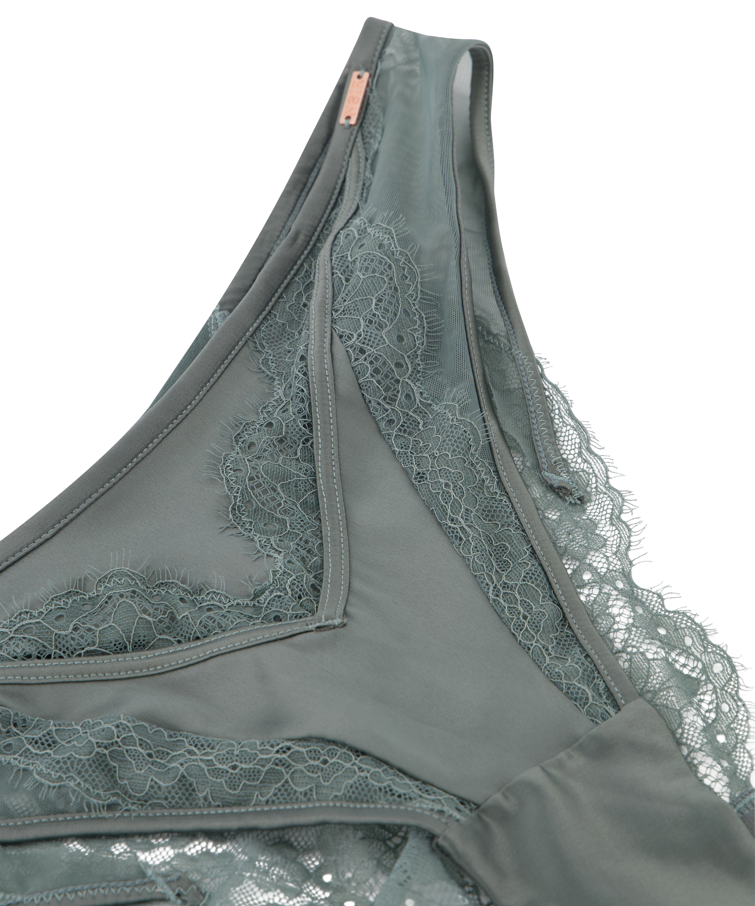 Nicole Brazilian, Green, main