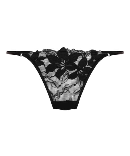 Ingrid Thong, Black