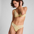 Liloye Cheekini, Yellow