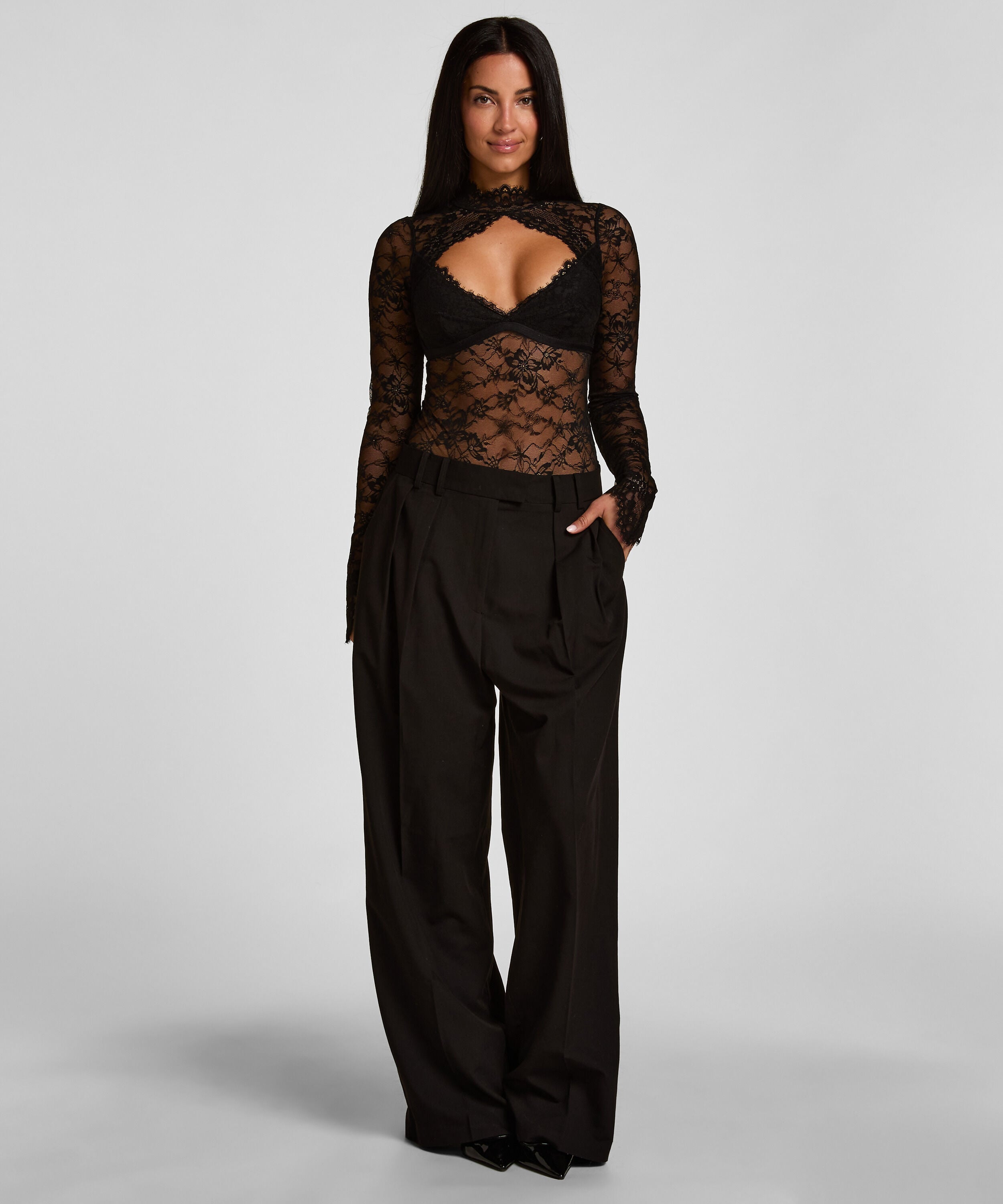 Body Cleo, Black Body Cleo, Black