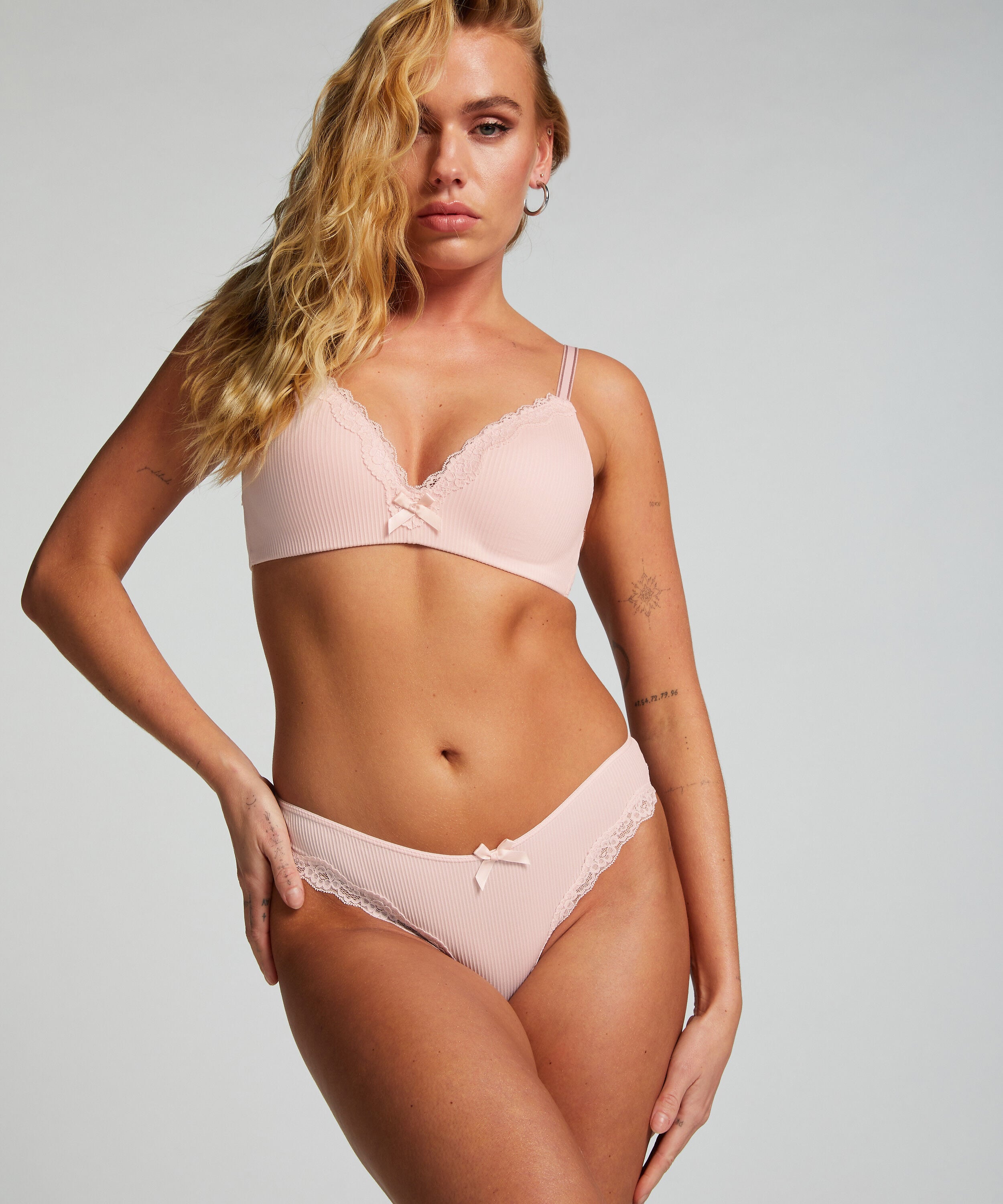 Lola Padded Non-Wired Bra, Pink