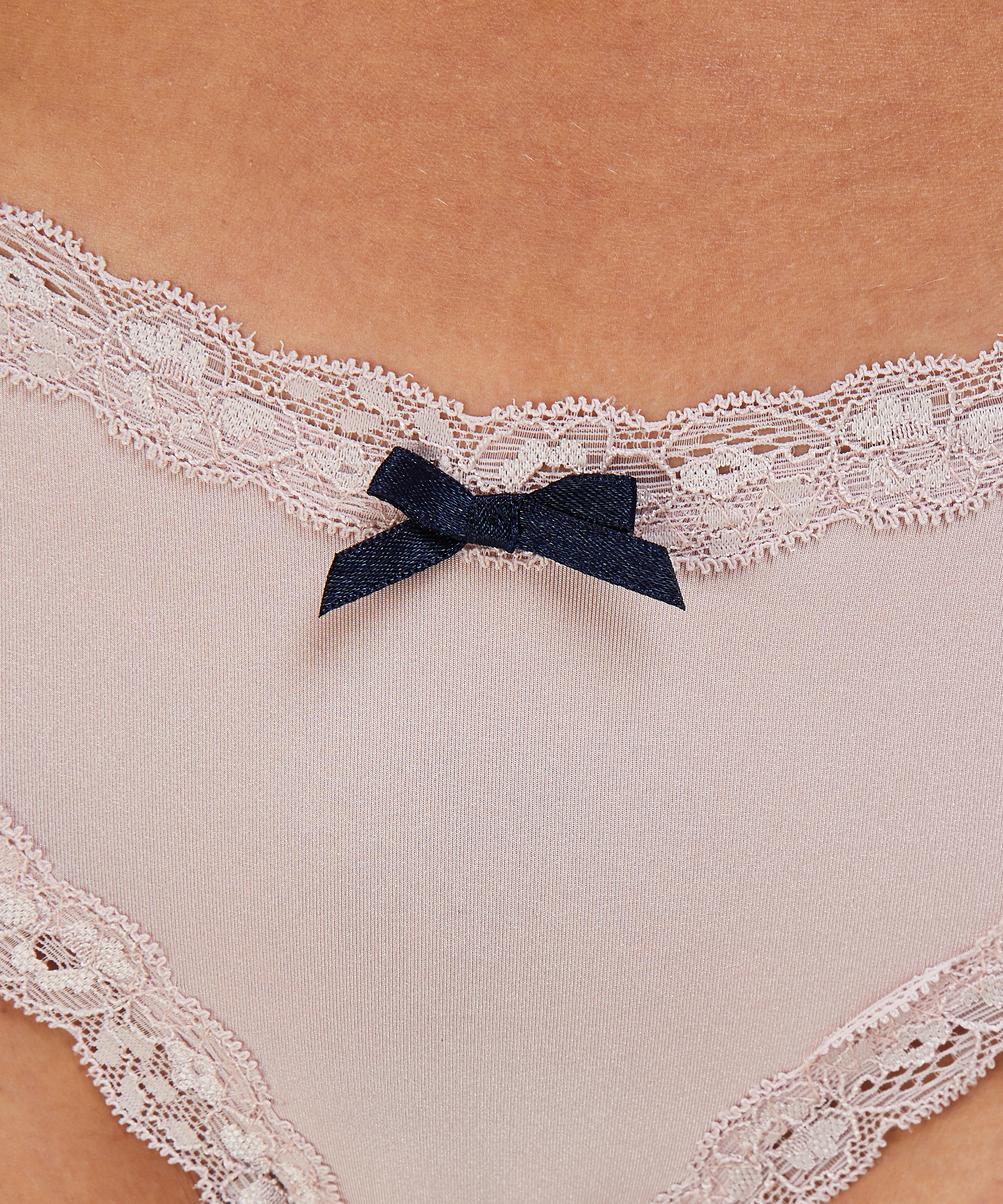 V-Shaped Microfibre Brazilian, Purple, main