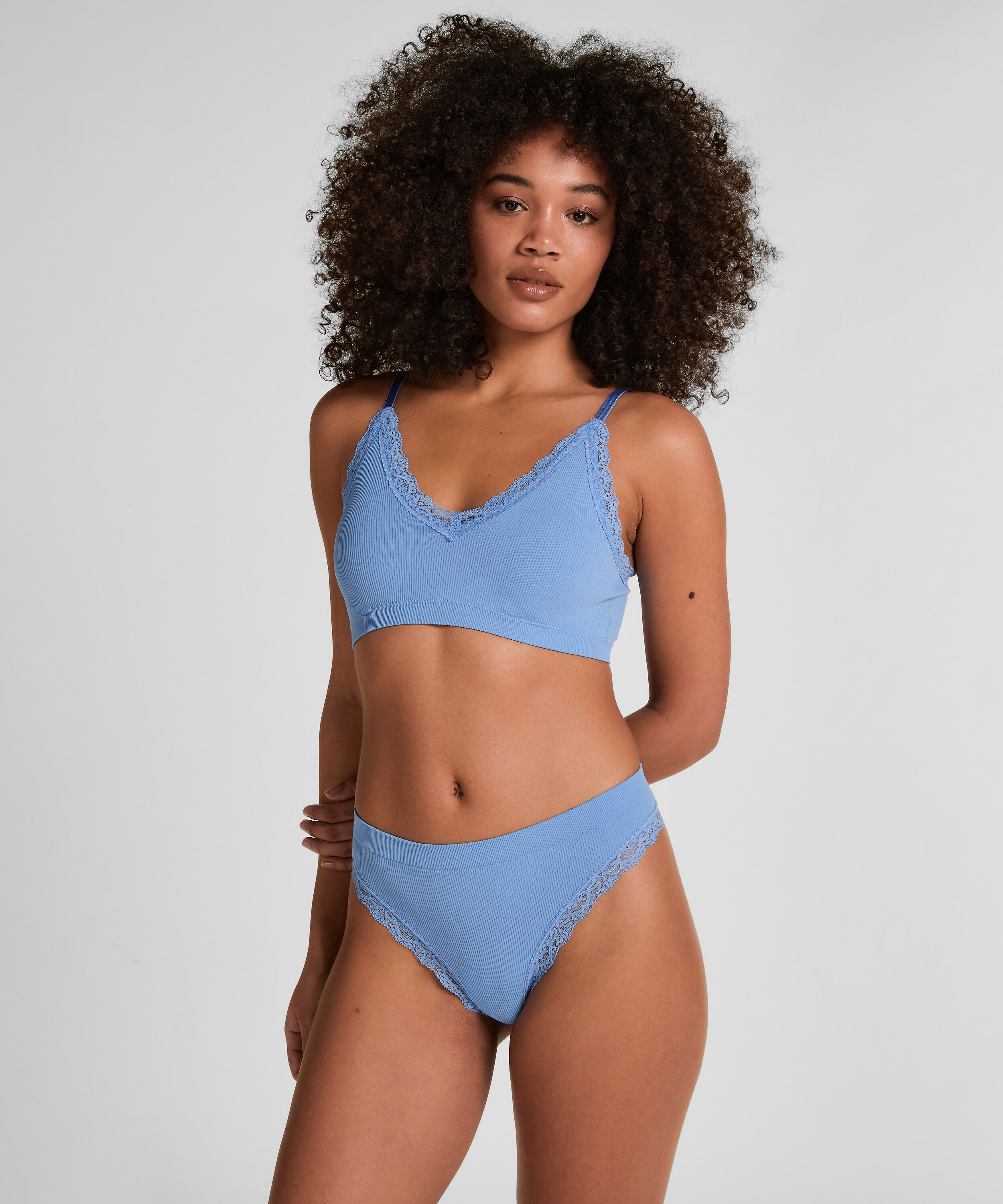 Lola Thong, Blue Lola Thong, Blue