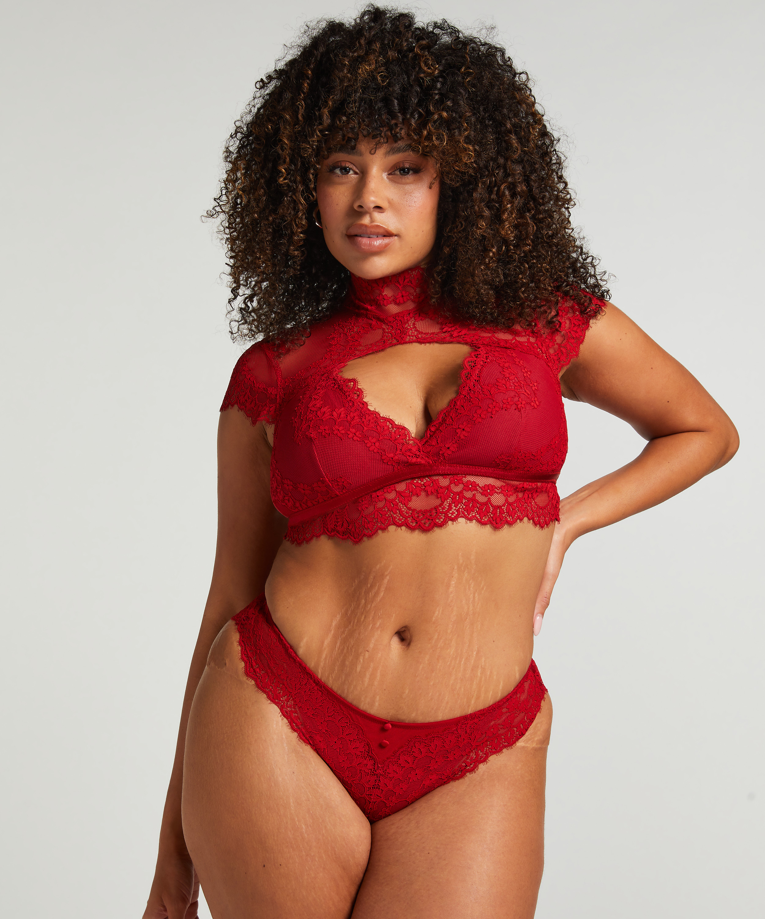 Daisy Brazilian, Red, main