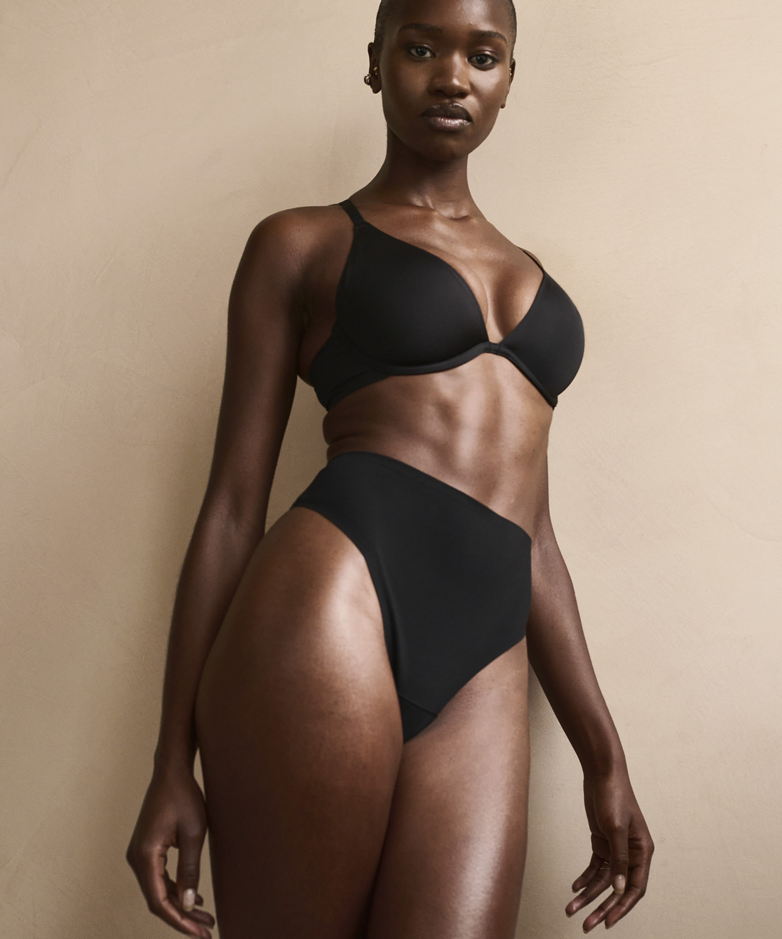 Smooth Non-Padded Underwired Bra, Black, main