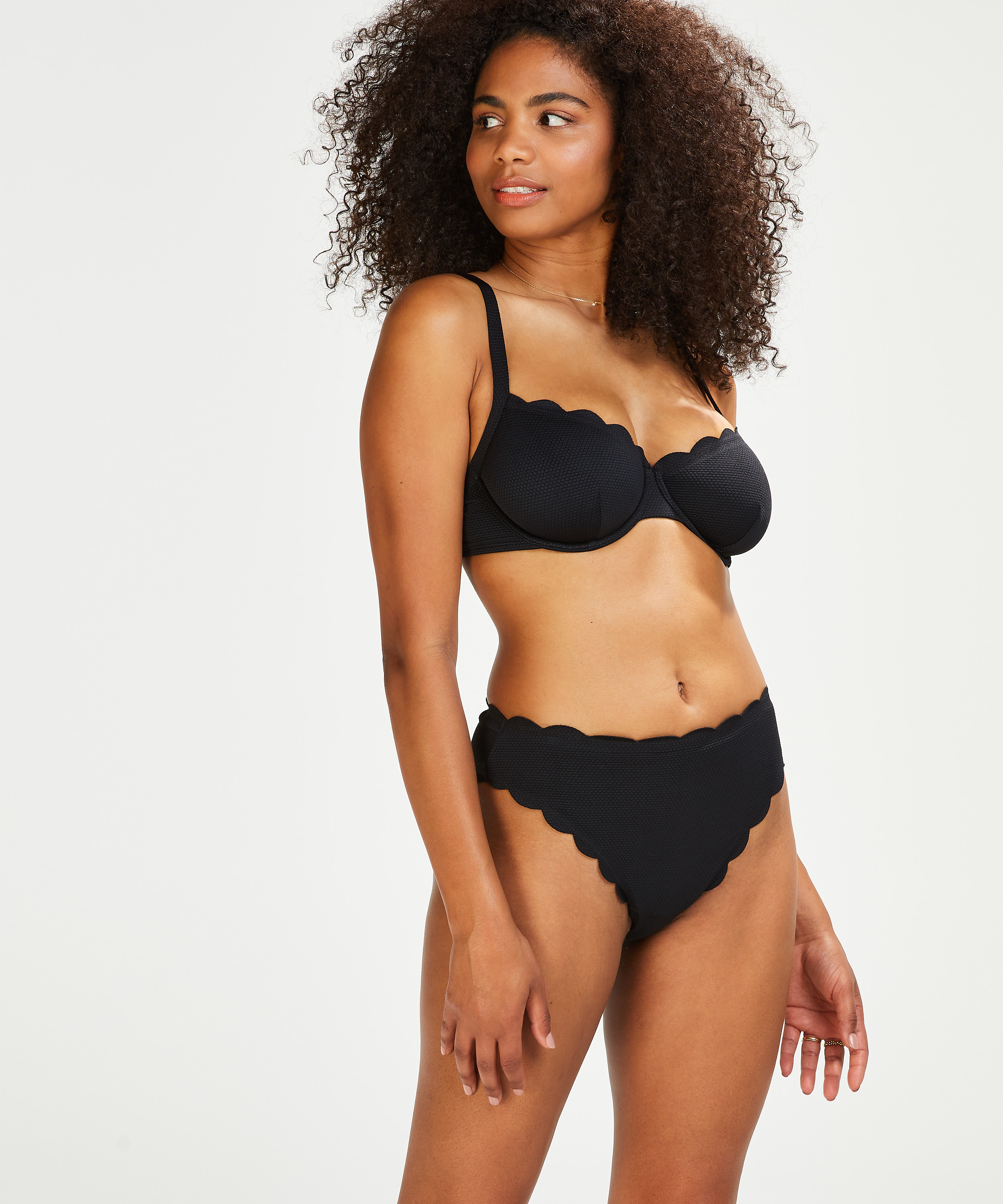 Scallop Glam non-padded underwired bikini top, Black, main