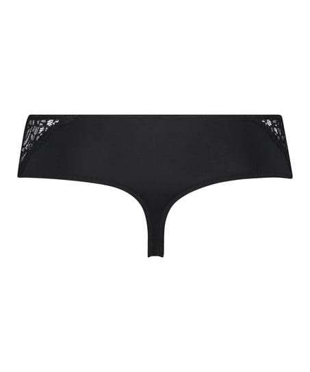 Sophie Boxerthong, Black