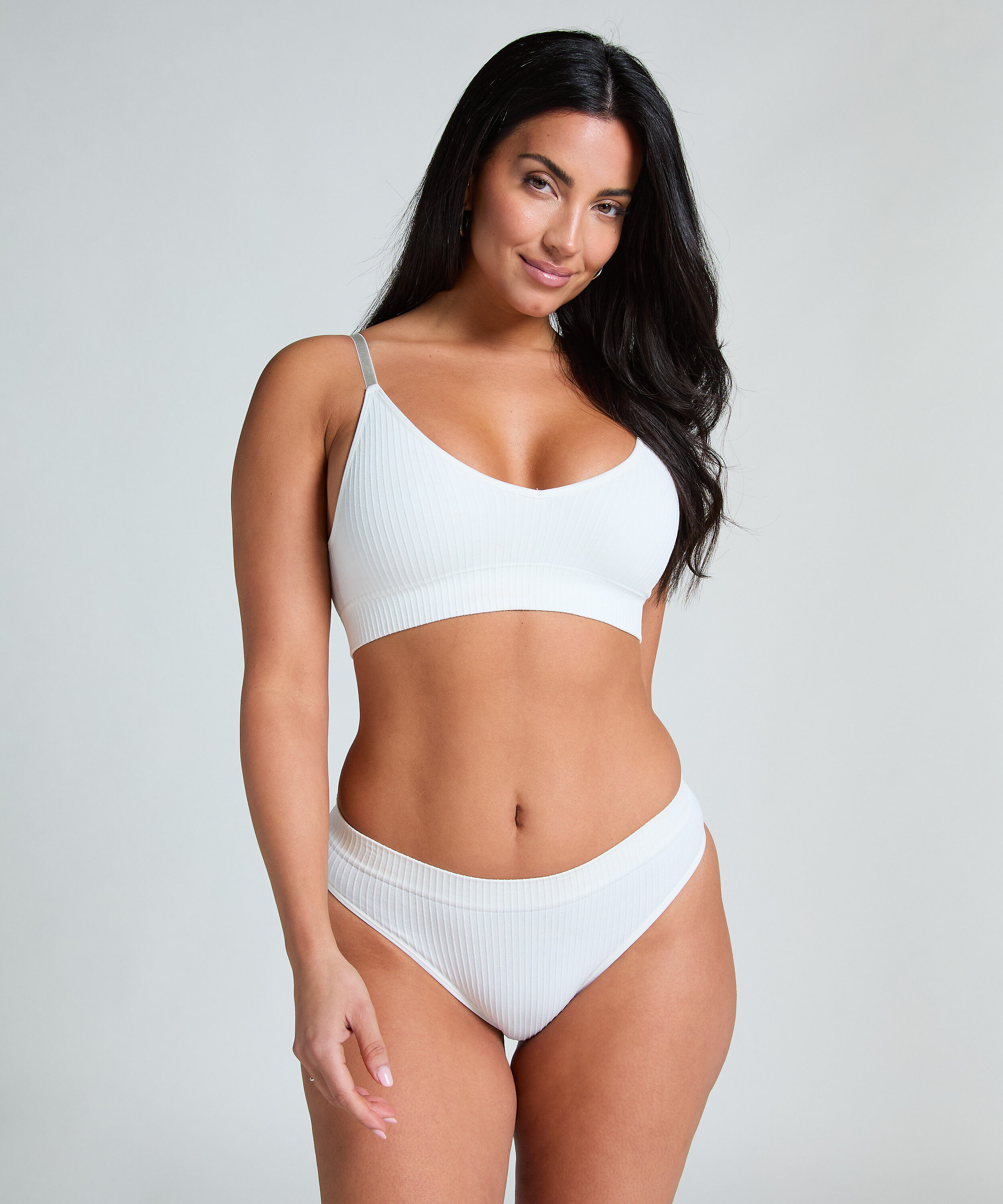 Dianne Bralette
