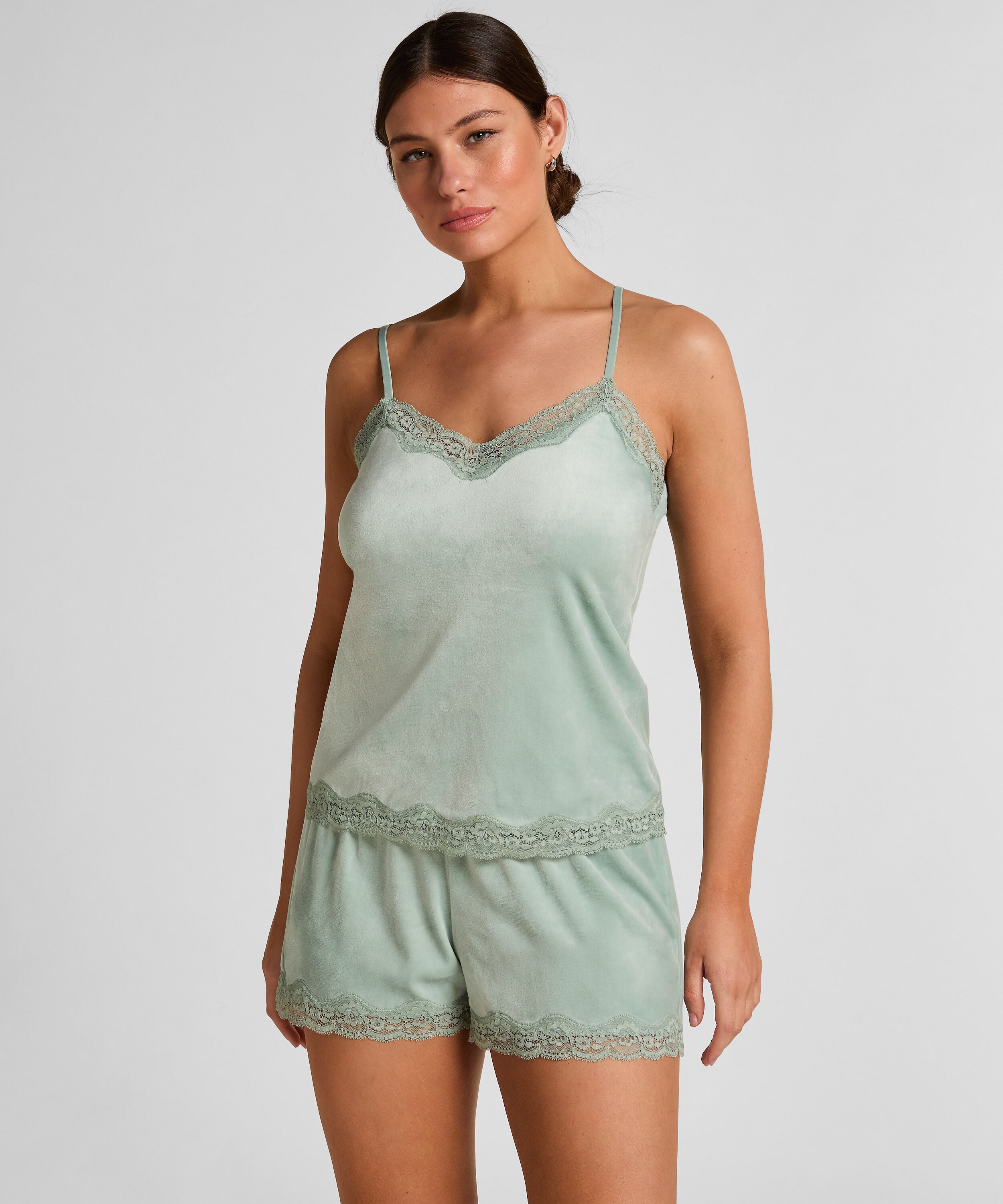 Short Velours Lace, Green Short Velours Lace, Green