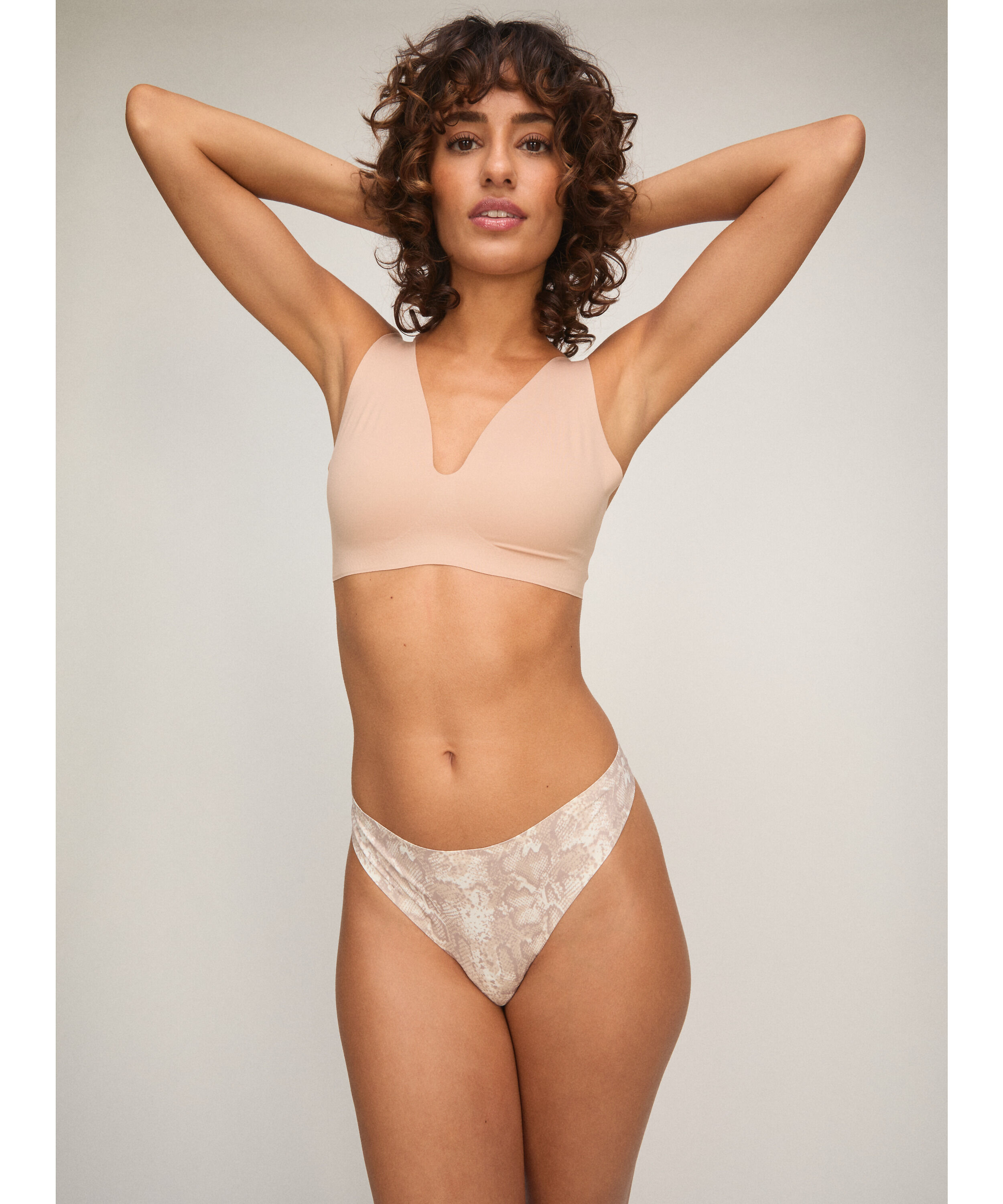 Invisible thong basic