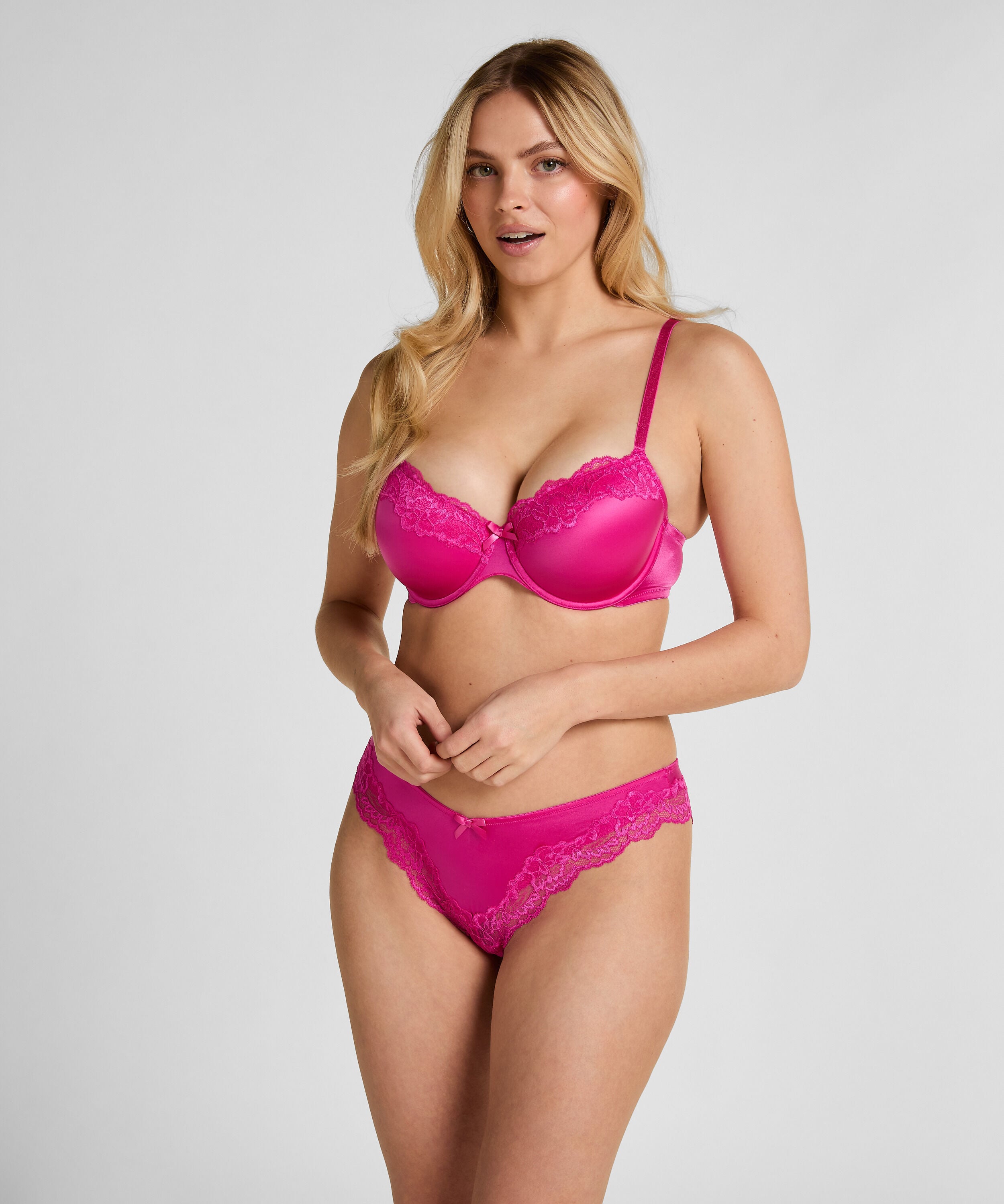 Lace & Shine Brazilian, Pink Lace & Shine Brazilian, Pink