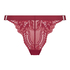 Hana Thong, Red