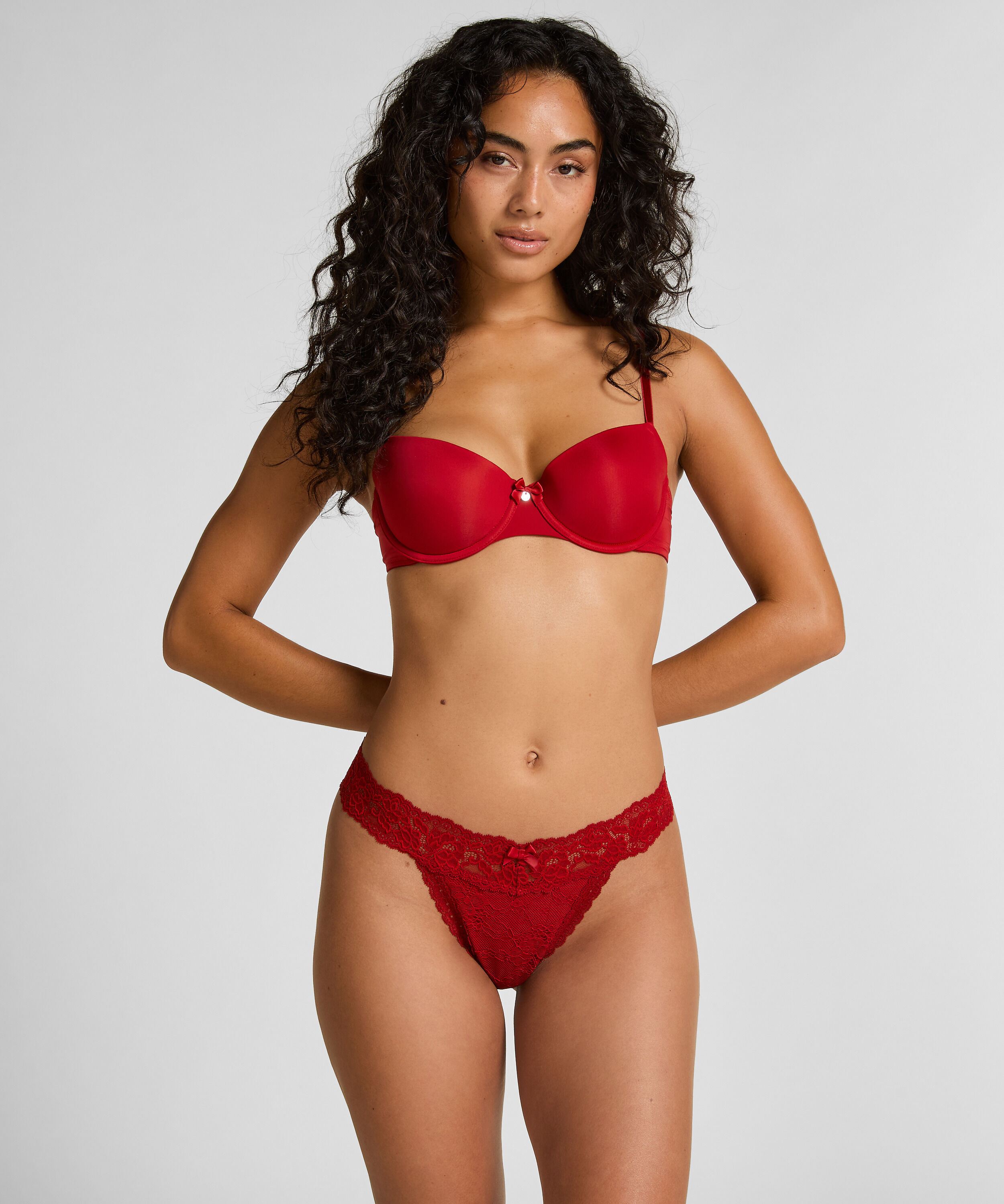 Madison Thong, Red