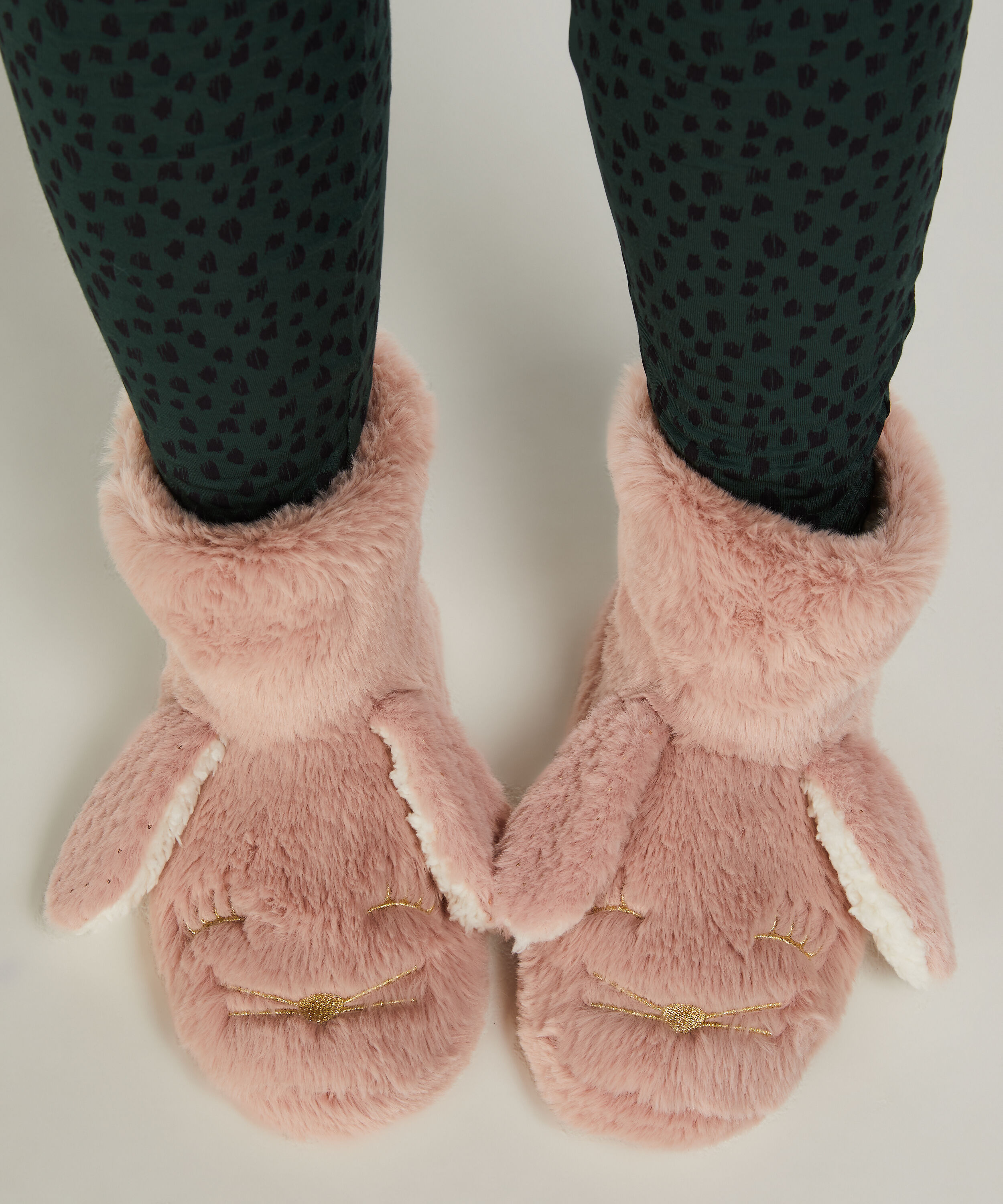 Rabbit Slippers, Pink
