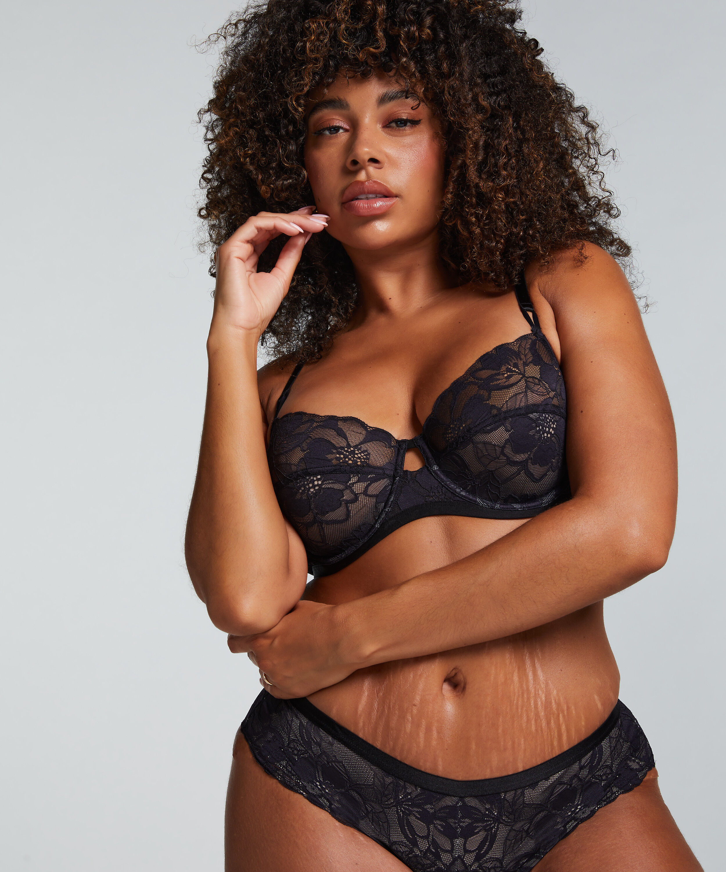 Sophia Non-Padded Underwired Bra, Black