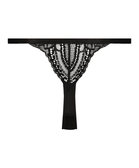 Leonie Thong, Black