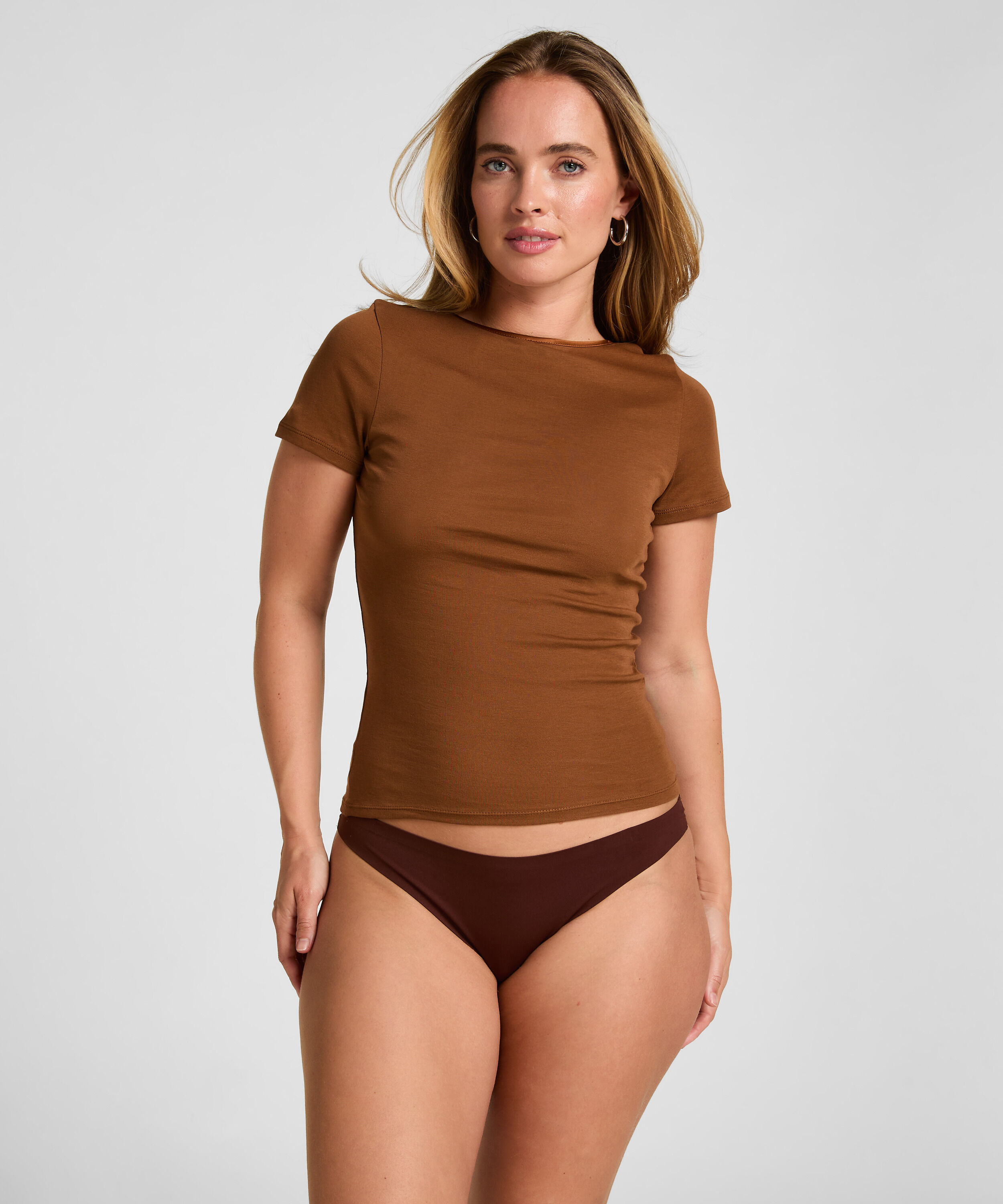 Top Elevated Basic