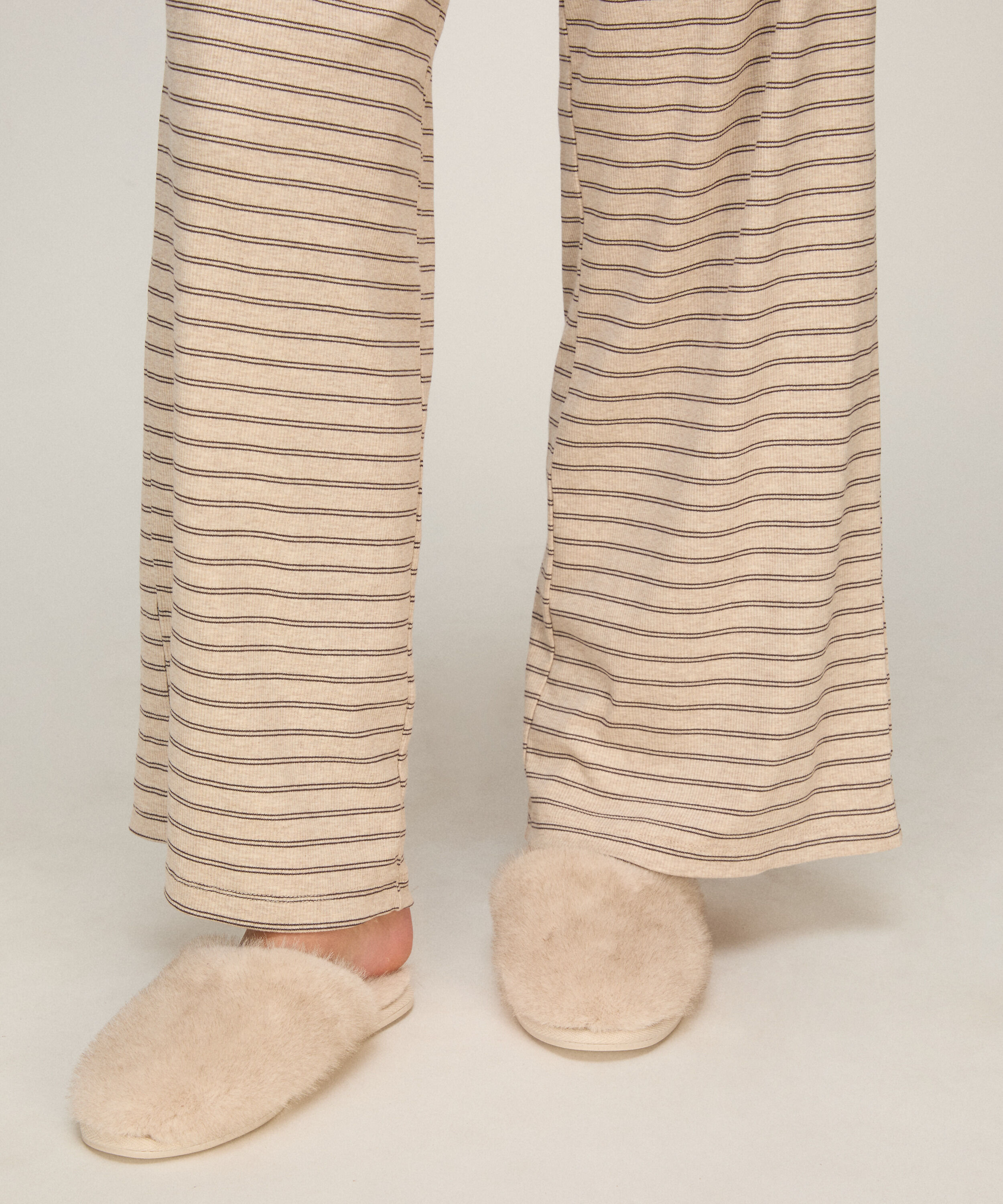 Slipper Faux Fur, Grey Slipper Faux Fur, Grey