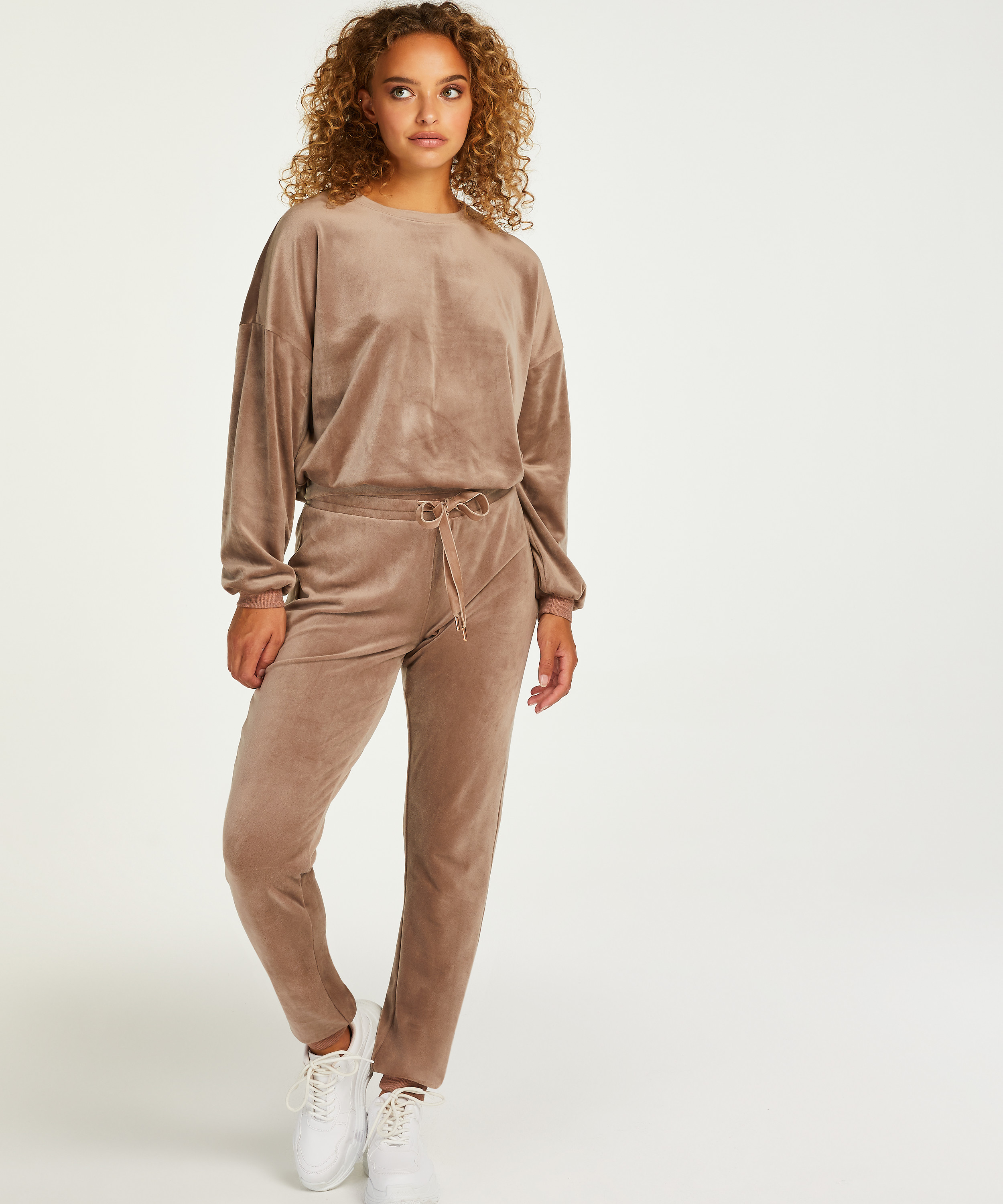 Petite Velour Jogging Bottoms for £29 Pyjama Bottoms Hunkemöller