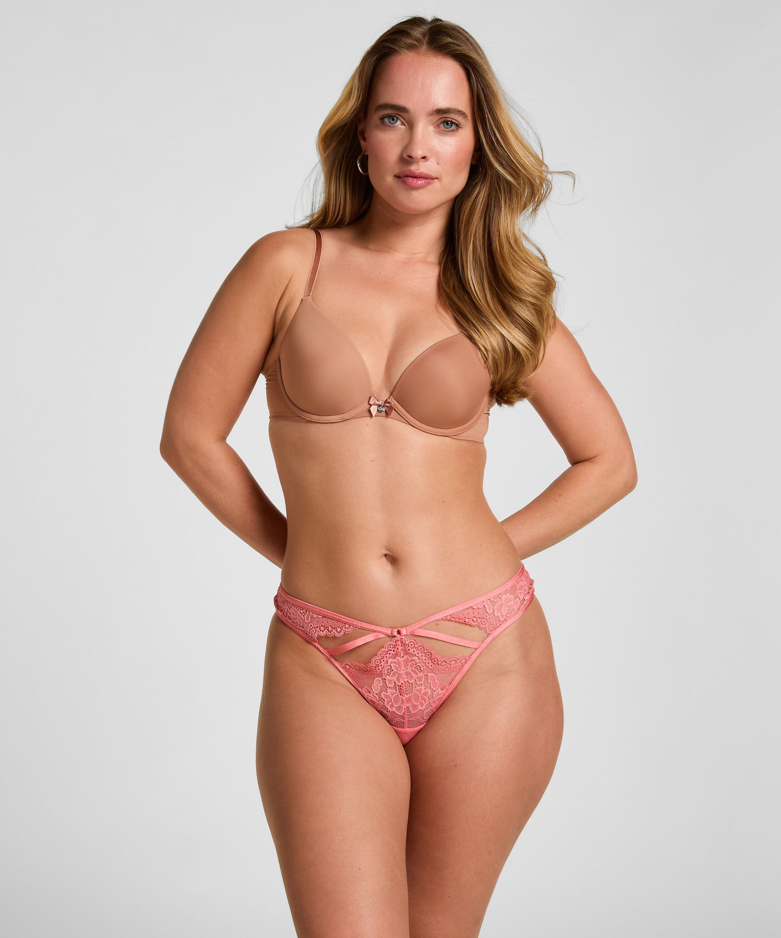 Jenny Thong, Pink