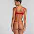 Charlotta Thong, Red