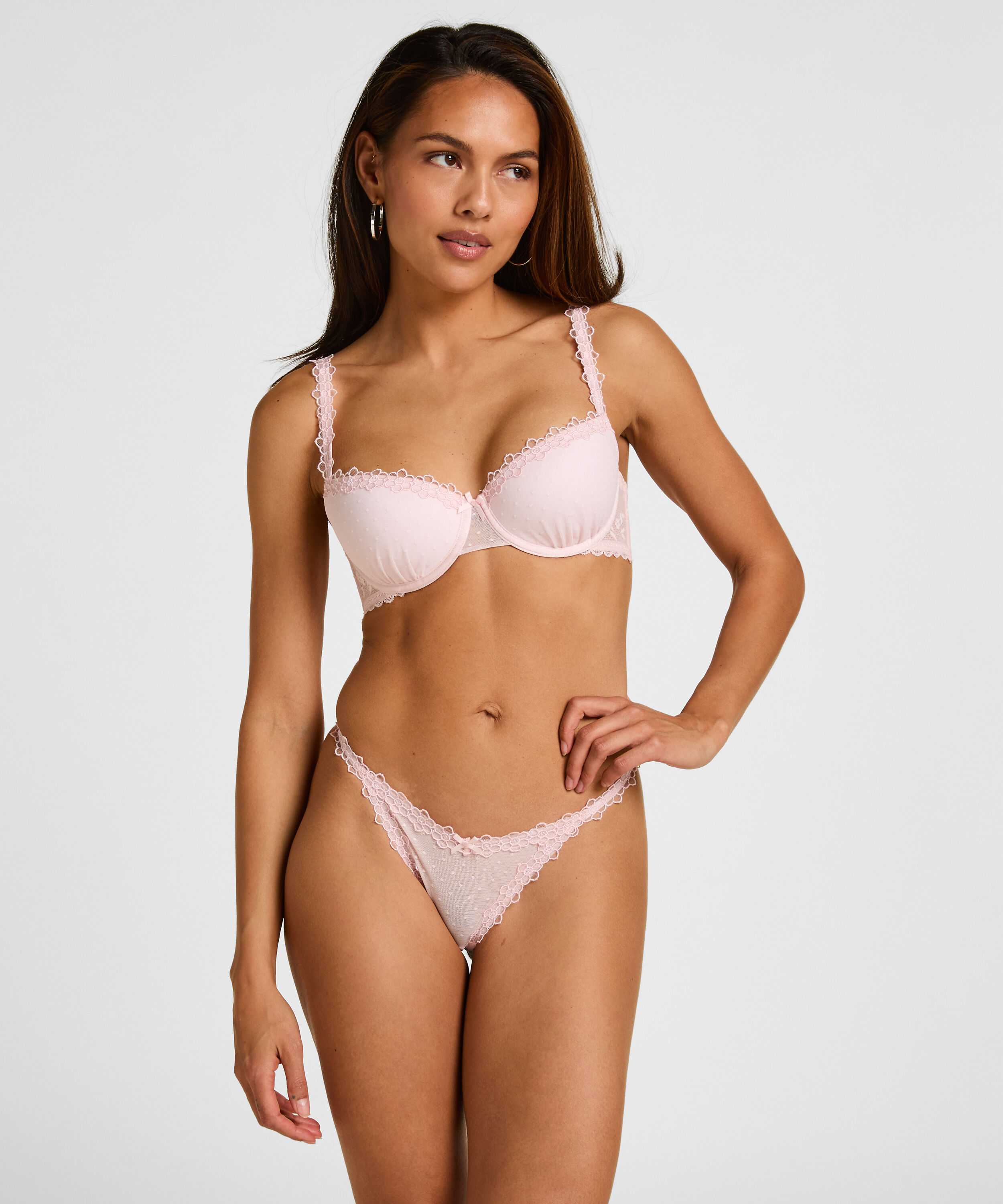 Thong Eleanora