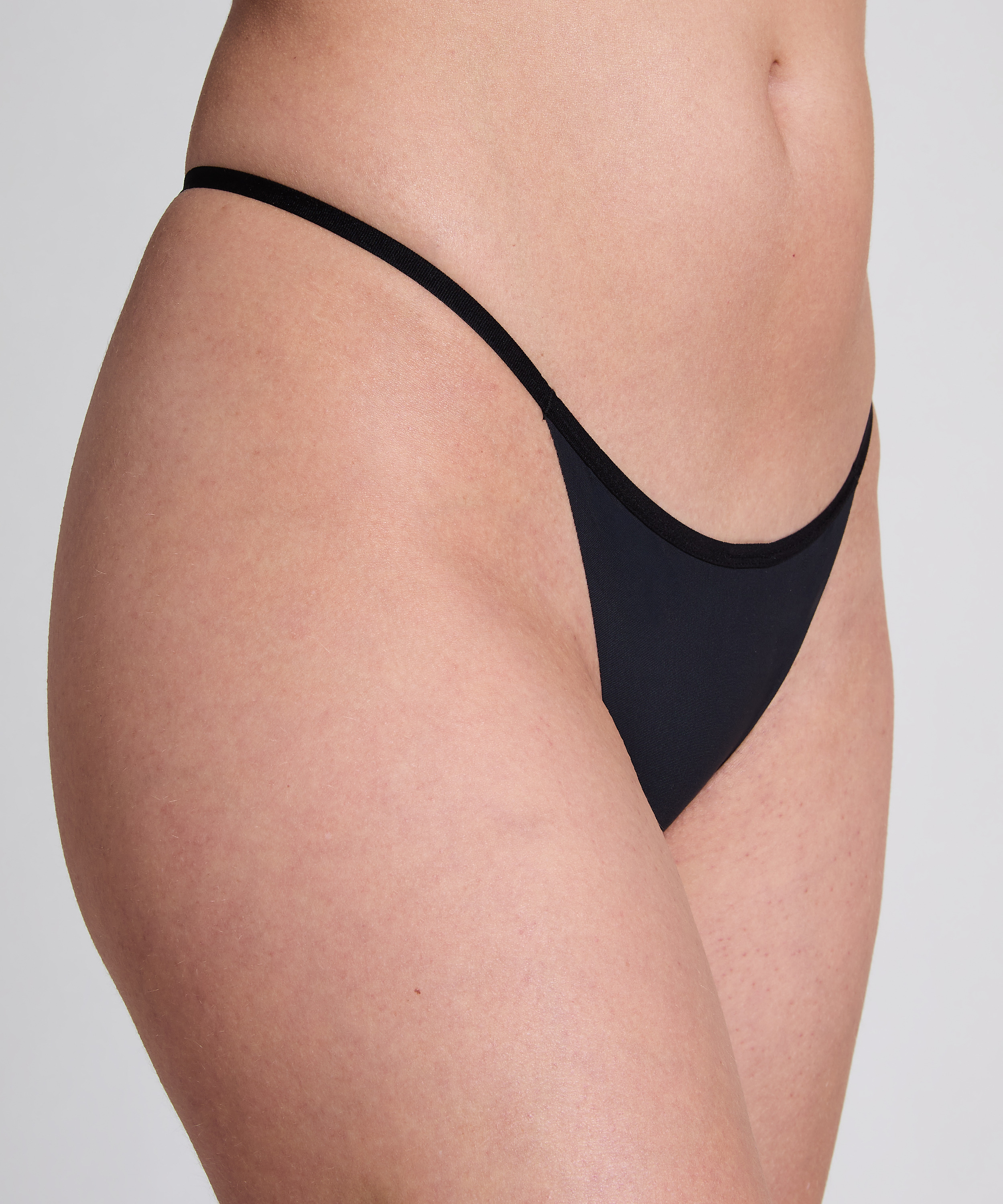 Seamless thong, Black, main