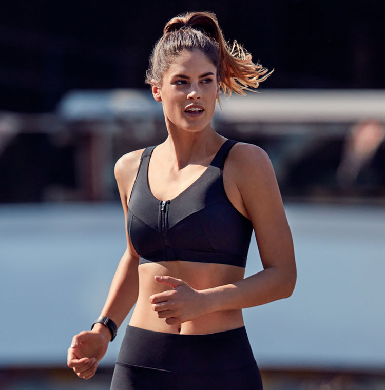 How Does Wearing the Right Sports Bra Help Performance?